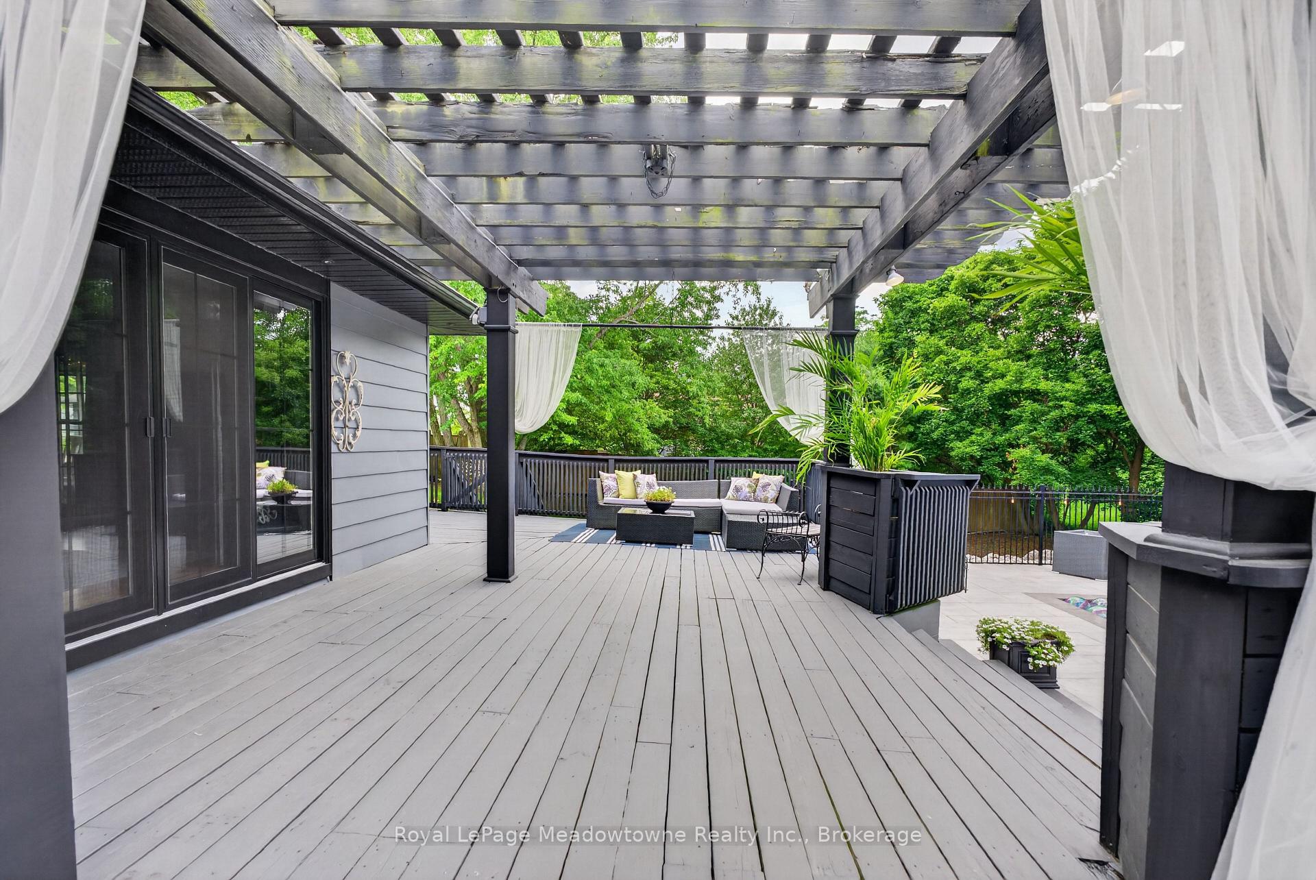 Photo 39 of 53 Campbell Avenue E, Milton, Campbellville — HOMEH
