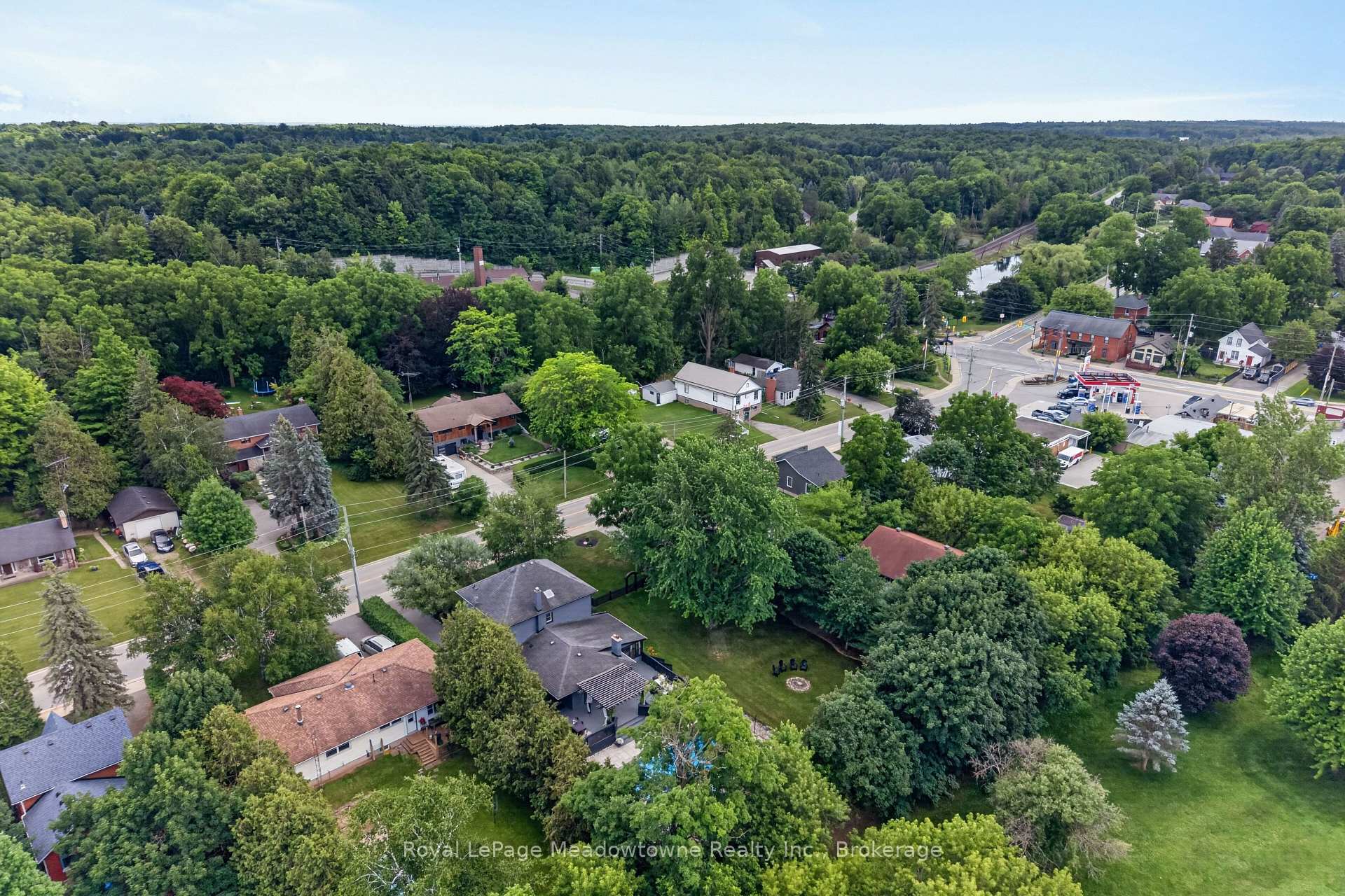 Photo 49 of 53 Campbell Avenue E, Milton, Campbellville — HOMEH