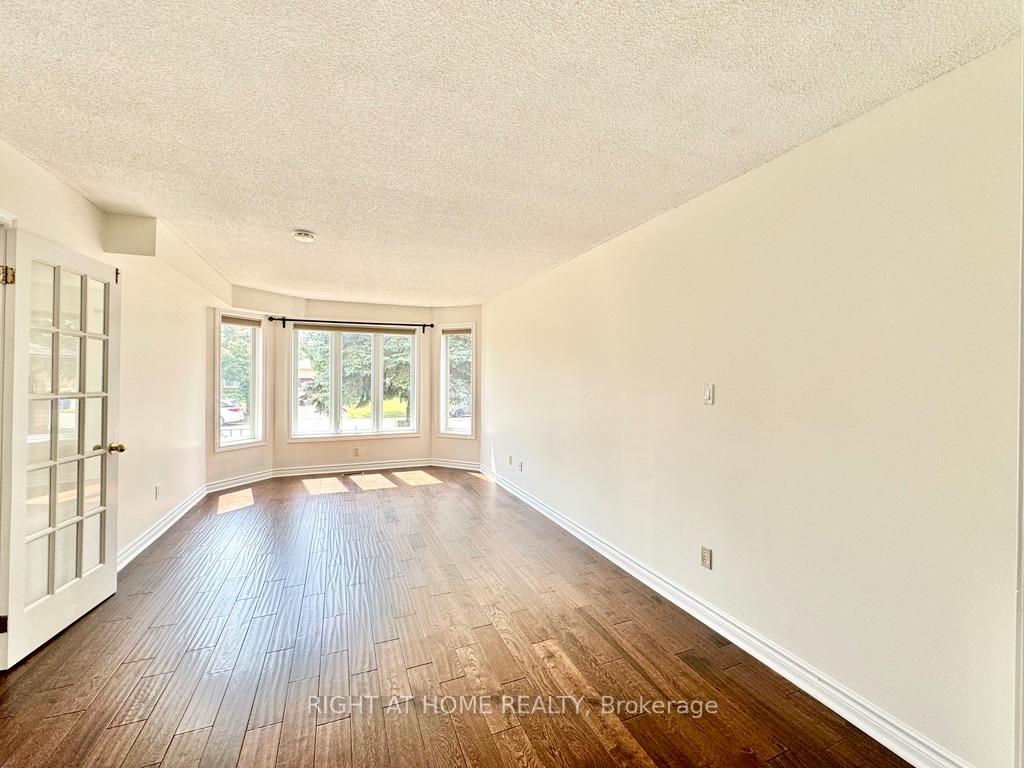 Photo 4 of 48 James Street, Barrie, Ardagh — HOMEH