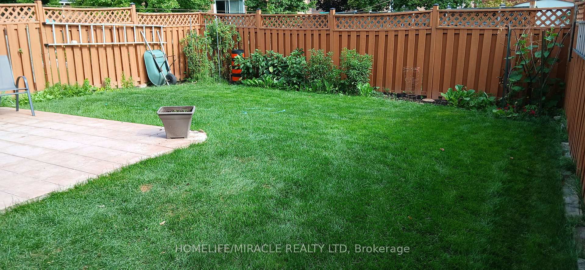 Photo 25 of 97 Wildberry Crescent, Brampton, Sandringham-Wellington — HOMEH