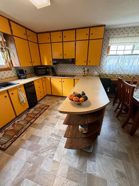 Photo 13 of 40 Golf Course Road, Bracebridge, Macaulay — HOMEH