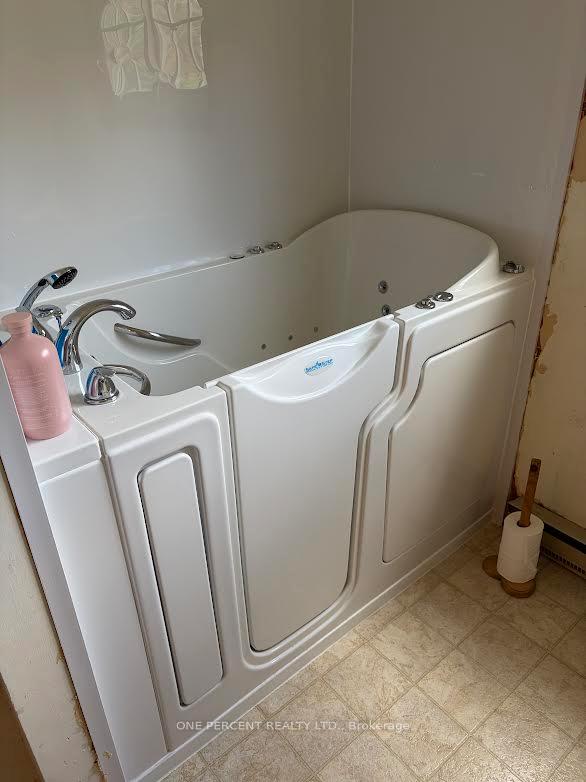 Photo 31 of 40 Golf Course Road, Bracebridge, Macaulay — HOMEH