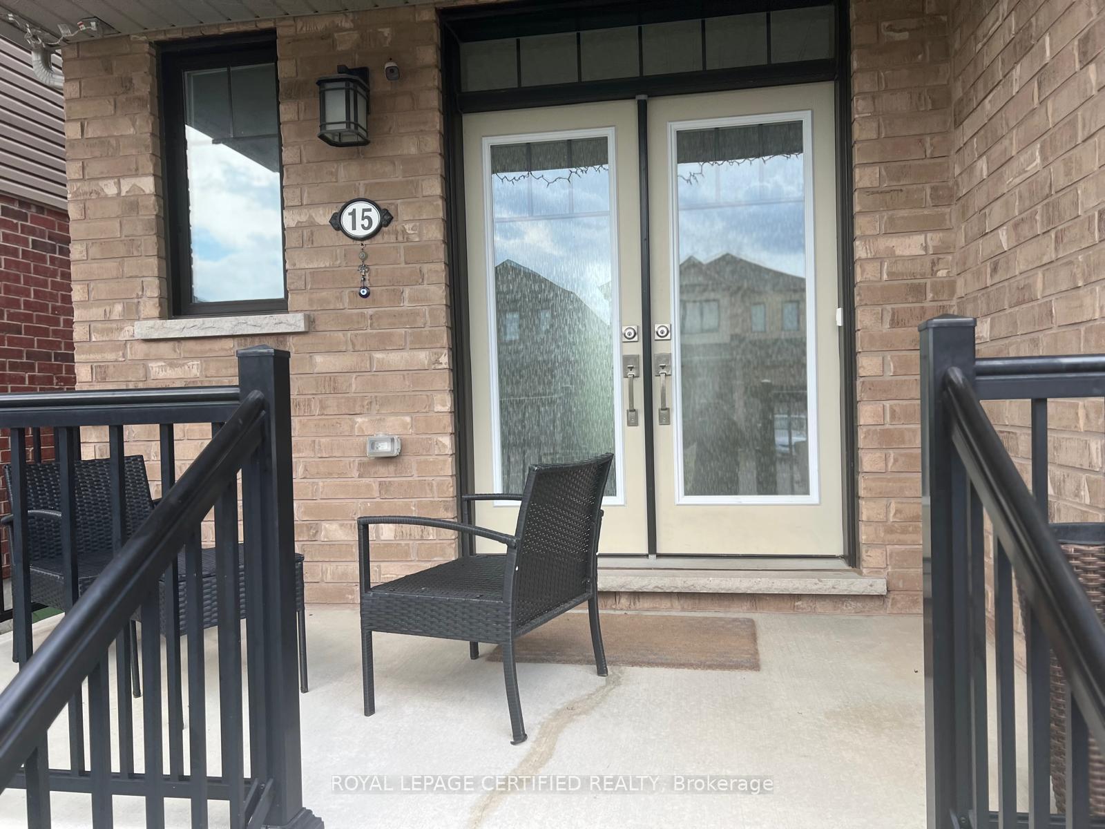 Photo 2 of 15 Cactus Crescent, Hamilton, Stoney Creek — HOMEH