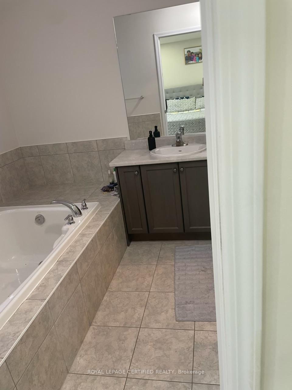Photo 15 of 15 Cactus Crescent, Hamilton, Stoney Creek — HOMEH