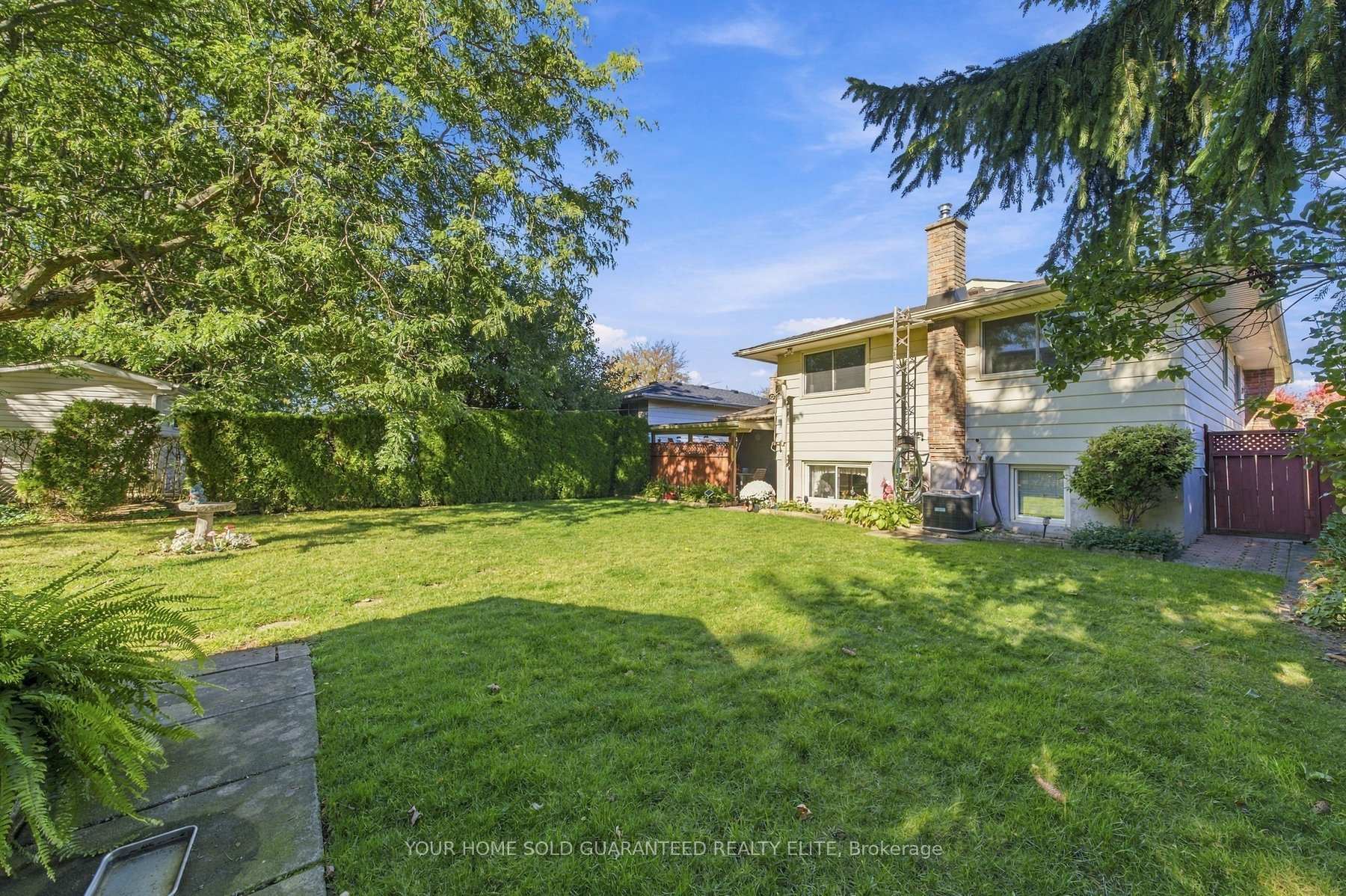 Photo 19 of 31 Bendingroad Crescent, St. Catharines, Lakeport — HOMEH