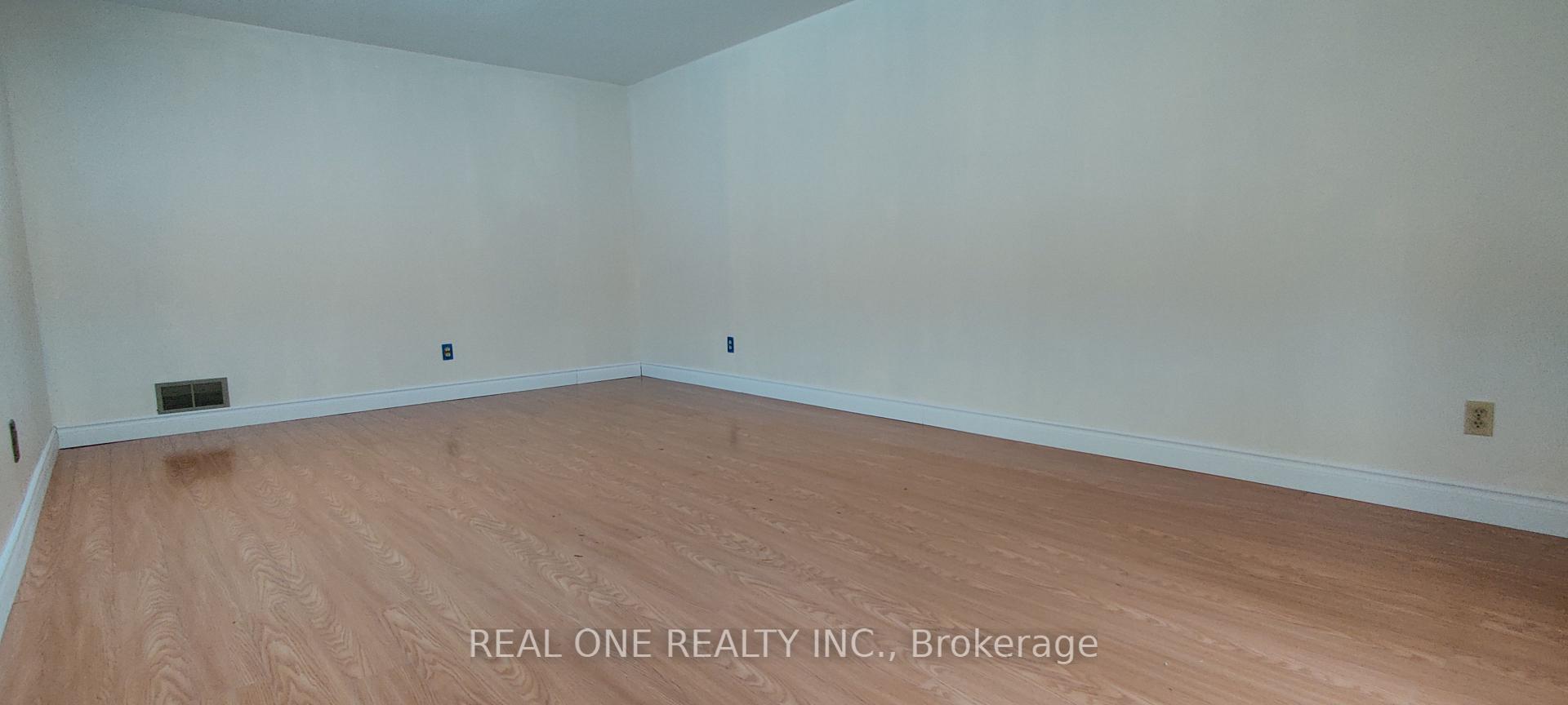 Photo 6 of Unit Upper, 93 Southdale Drive, Markham, Bullock — HOMEH