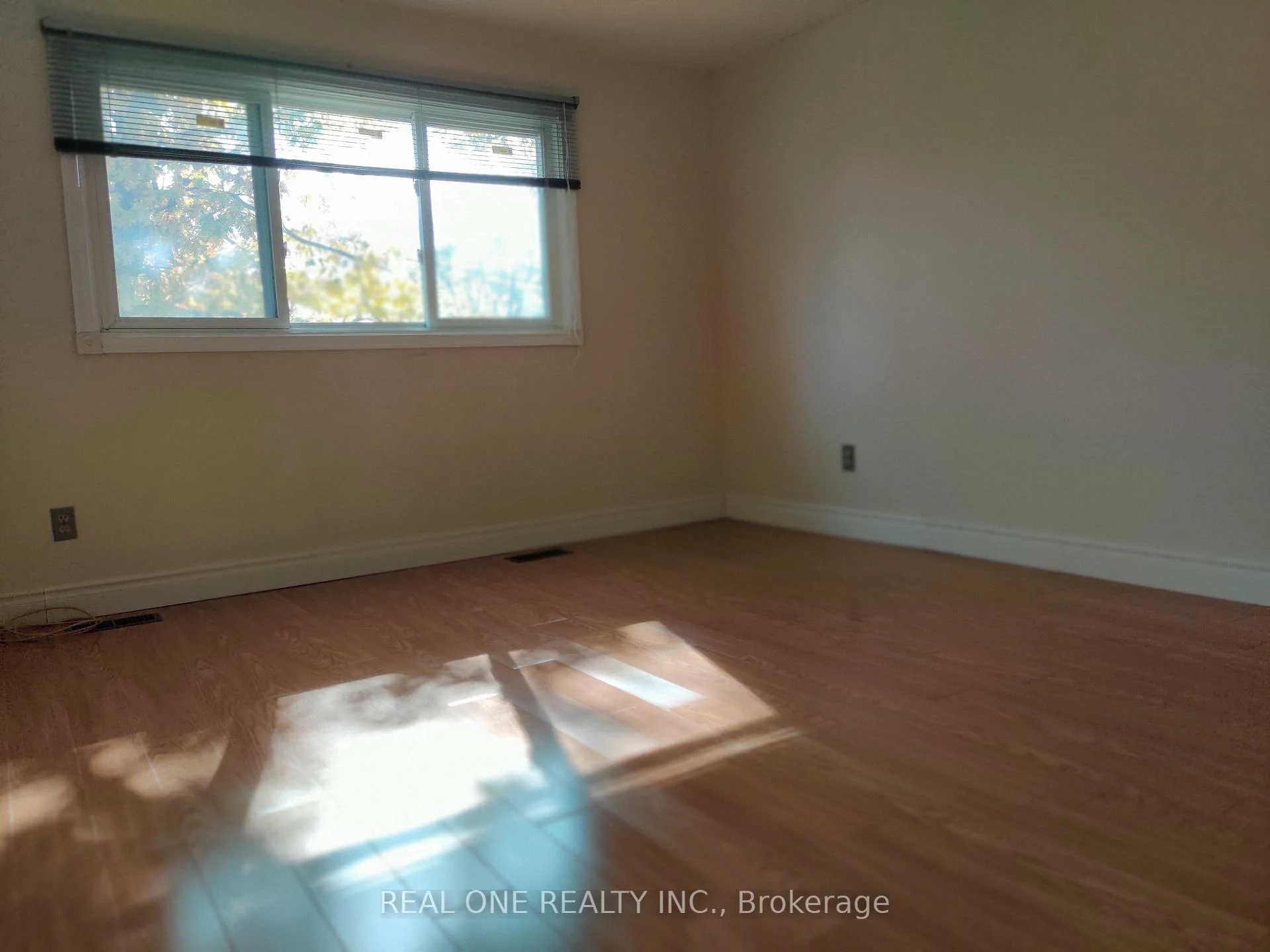 Photo 11 of Unit Upper, 93 Southdale Drive, Markham, Bullock — HOMEH