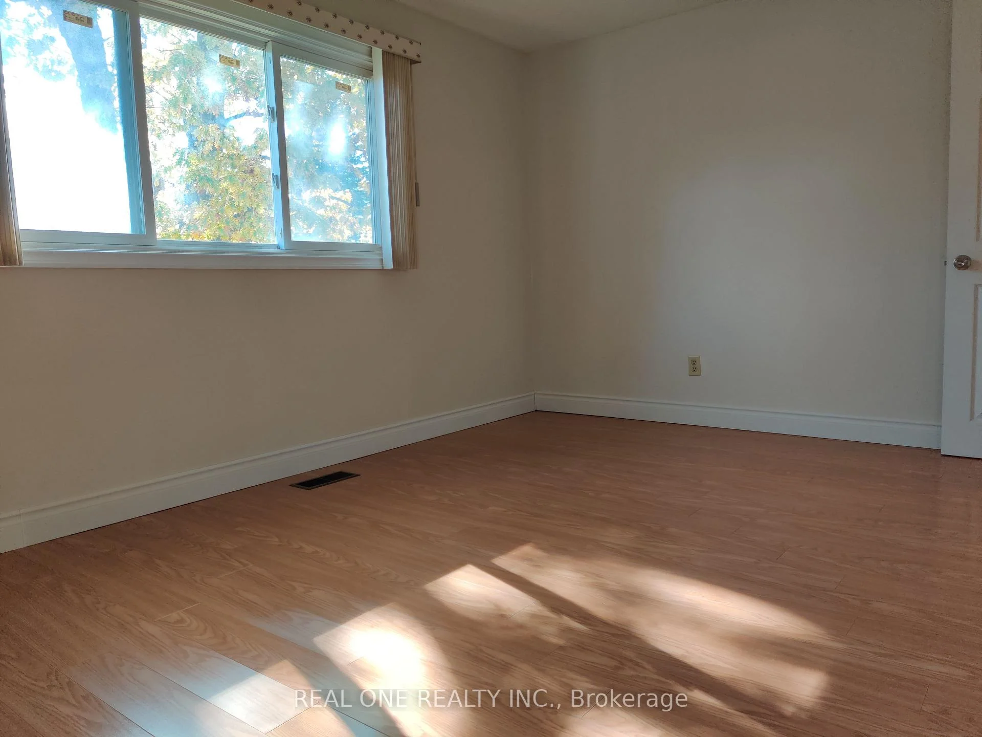 Photo 22 of Unit Upper, 93 Southdale Drive, Markham, Bullock — HOMEH