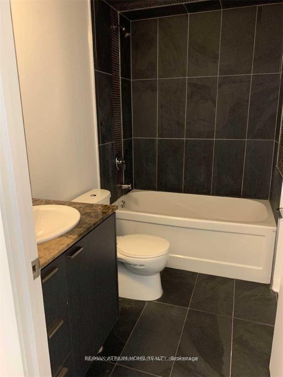Photo 4 of Unit 1508, 375 King Street W, Toronto, Waterfront Communities — HOMEH