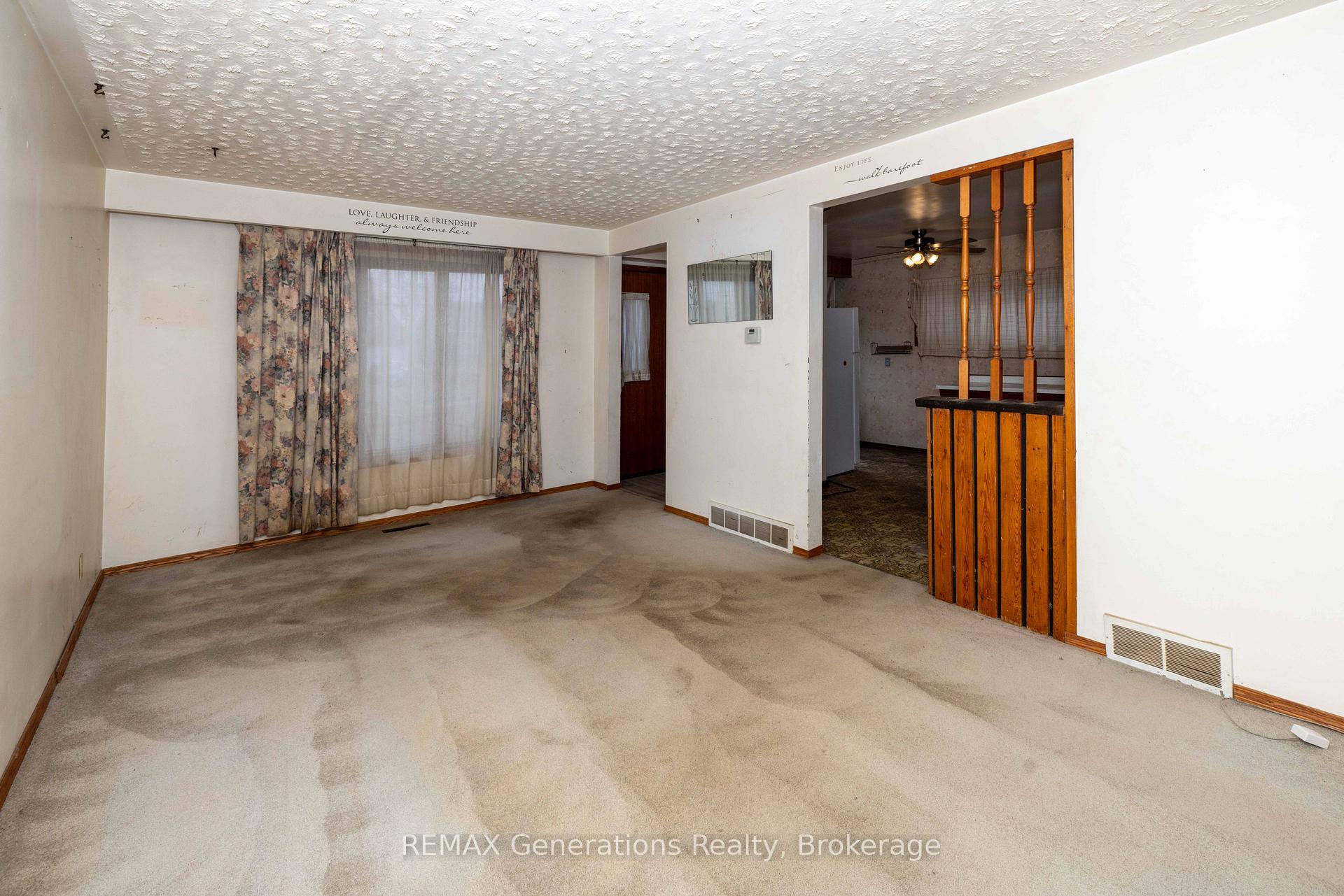 Photo 5 of 316 Rita Street, Thunder Bay, Current River — HOMEH