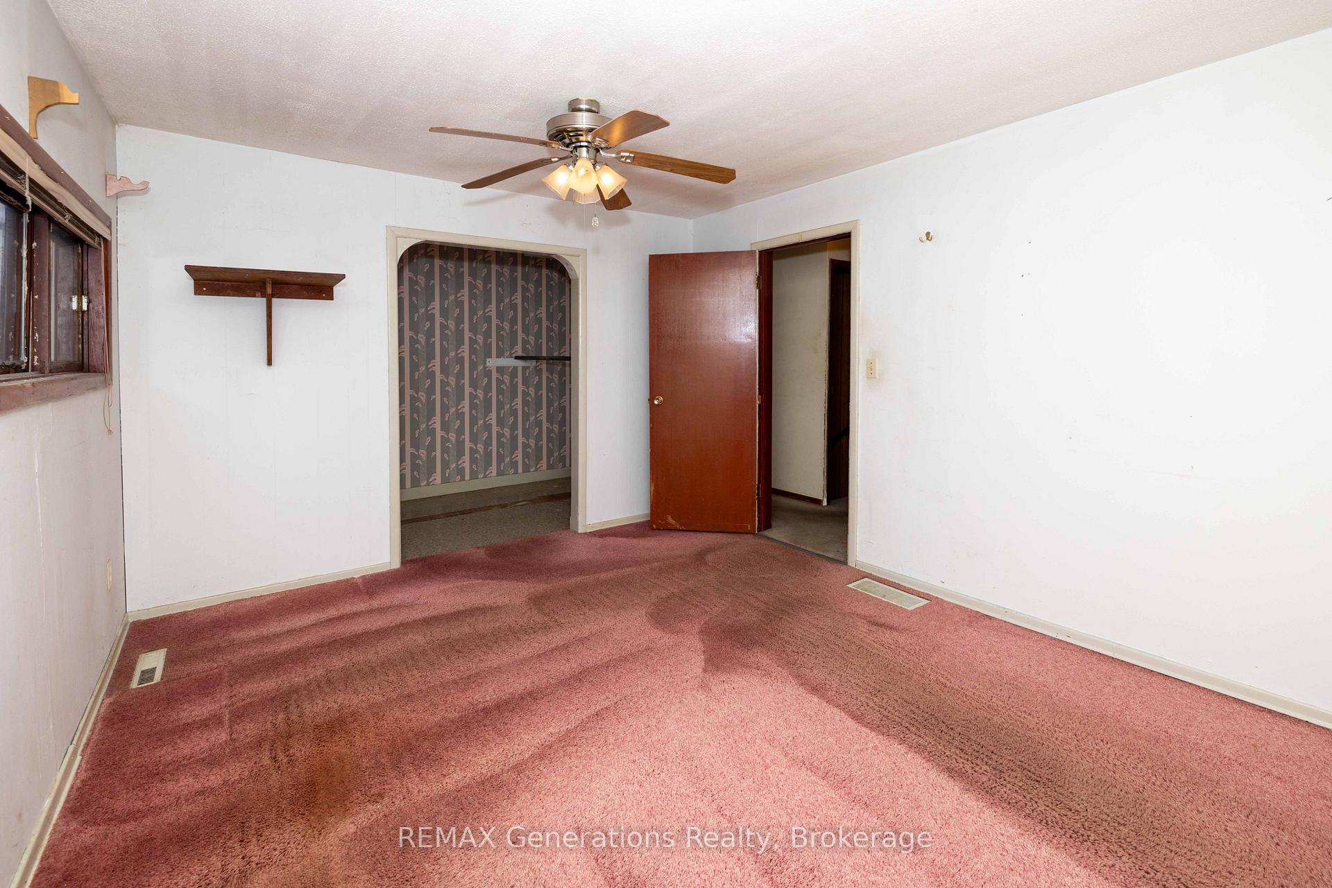 Photo 11 of 316 Rita Street, Thunder Bay, Current River — HOMEH