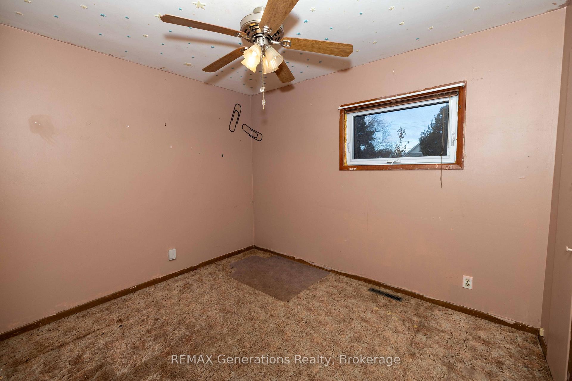 Photo 13 of 316 Rita Street, Thunder Bay, Current River — HOMEH