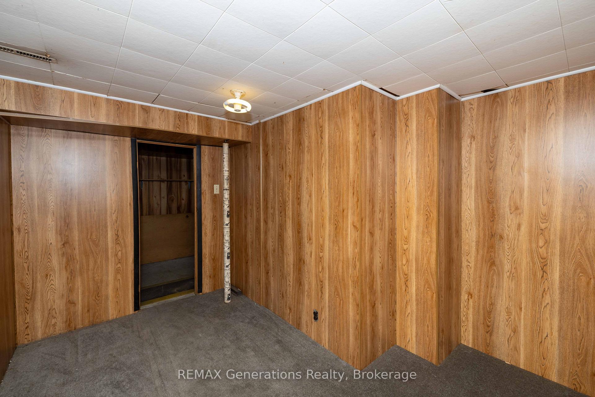 Photo 17 of 316 Rita Street, Thunder Bay, Current River — HOMEH