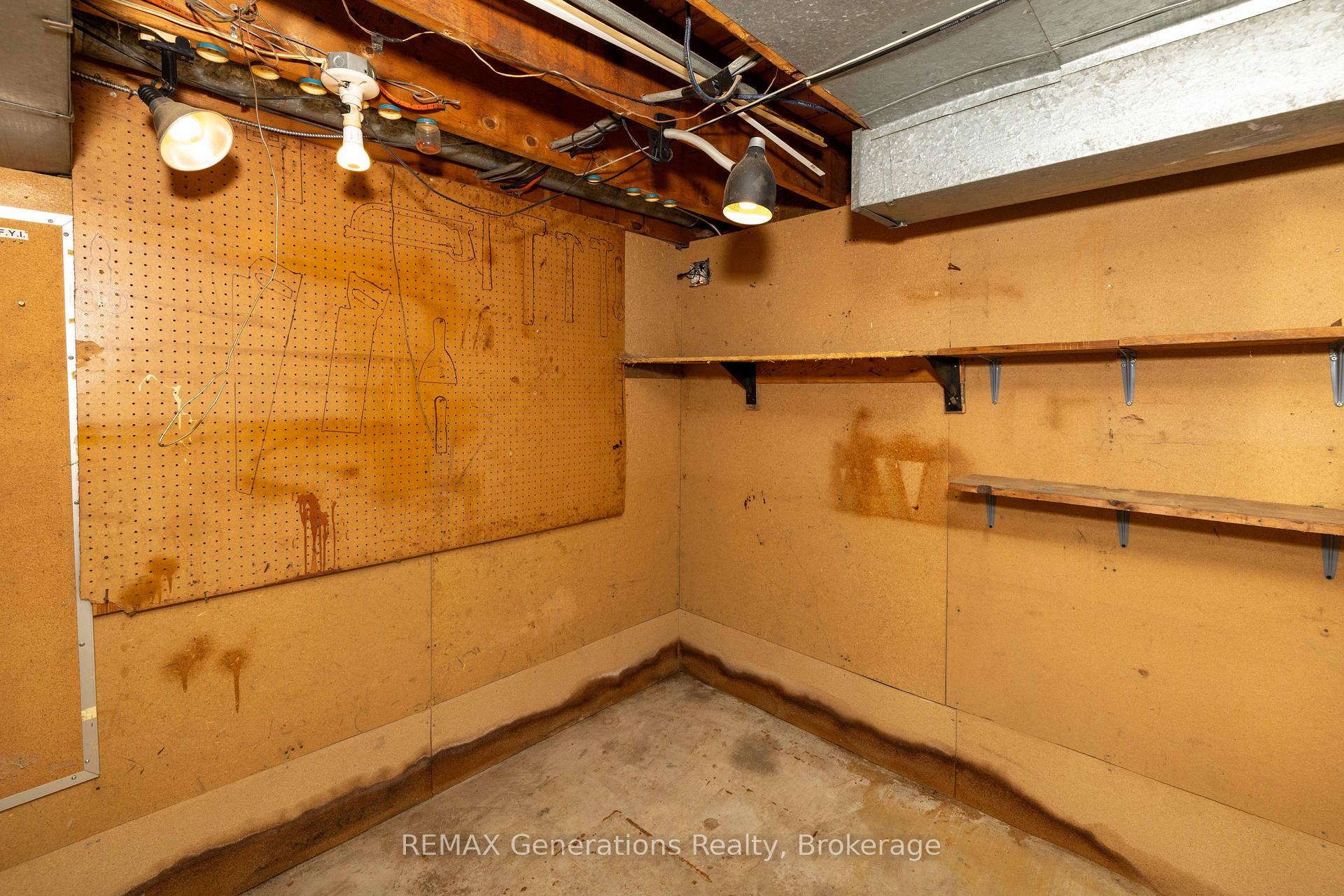 Photo 19 of 316 Rita Street, Thunder Bay, Current River — HOMEH