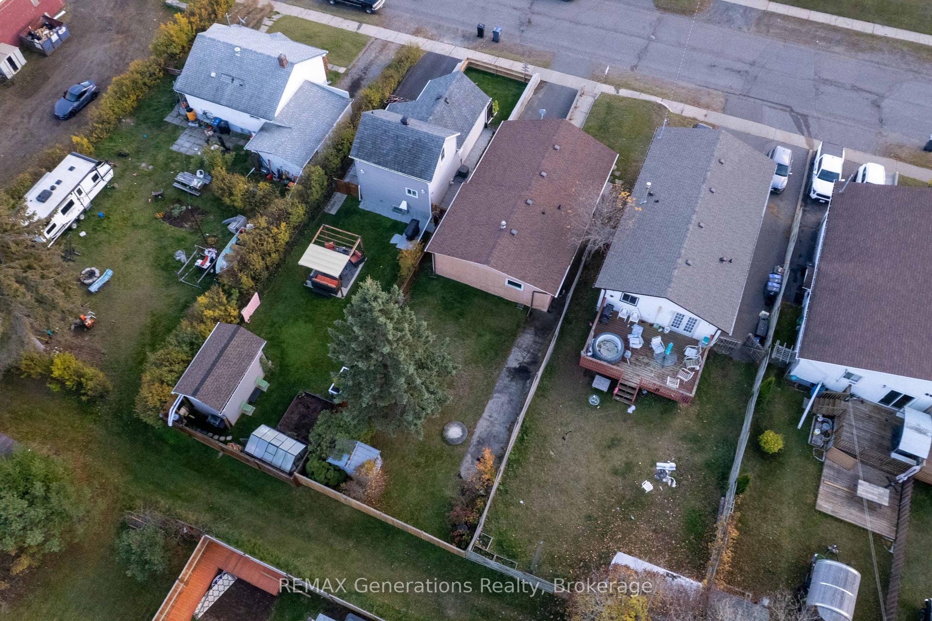 Photo 22 of 316 Rita Street, Thunder Bay, Current River — HOMEH