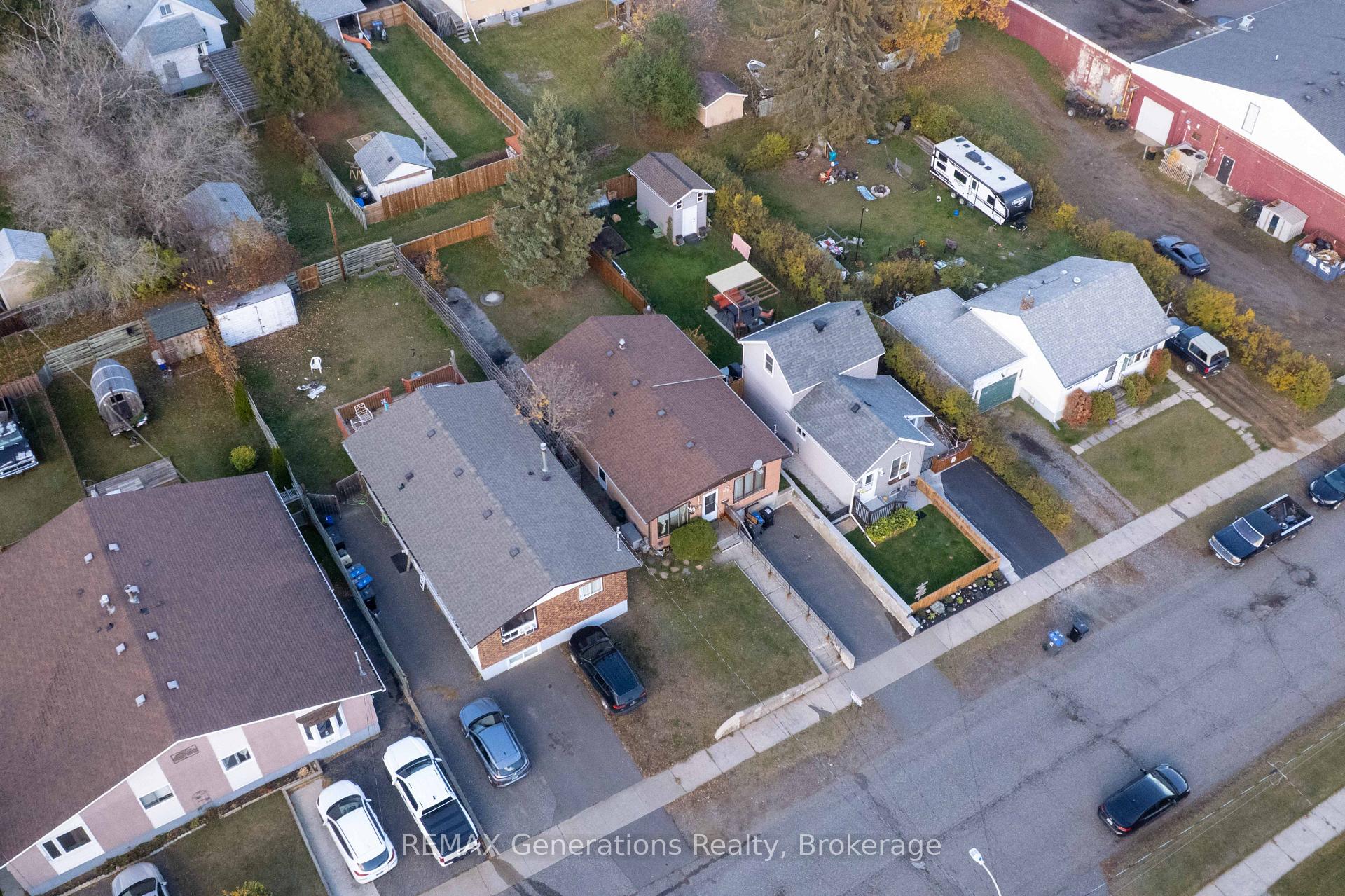 Photo 24 of 316 Rita Street, Thunder Bay, Current River — HOMEH