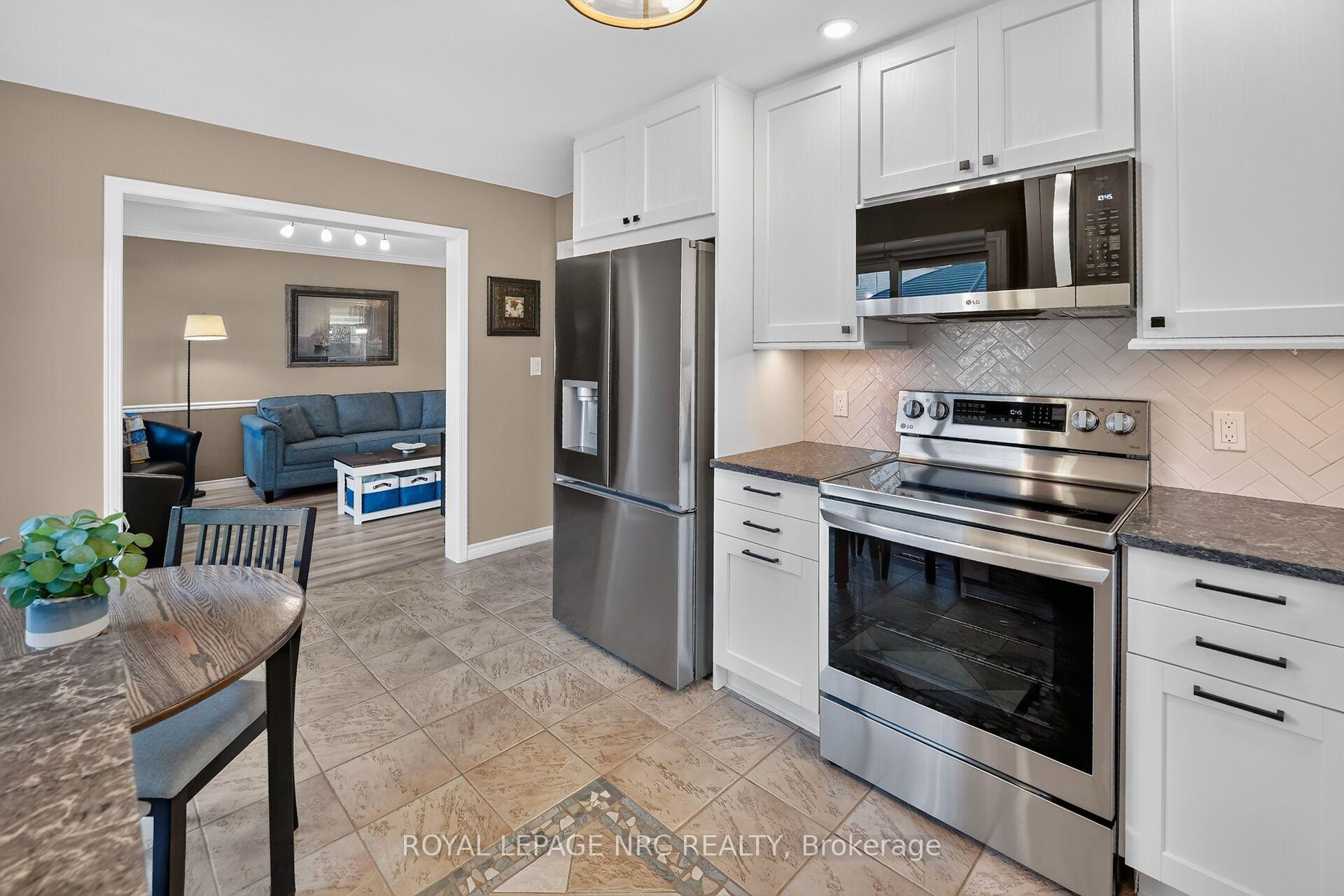 Photo 15 of 74 Sterling Street, St. Catharines, Rykert/Vansickle — HOMEH