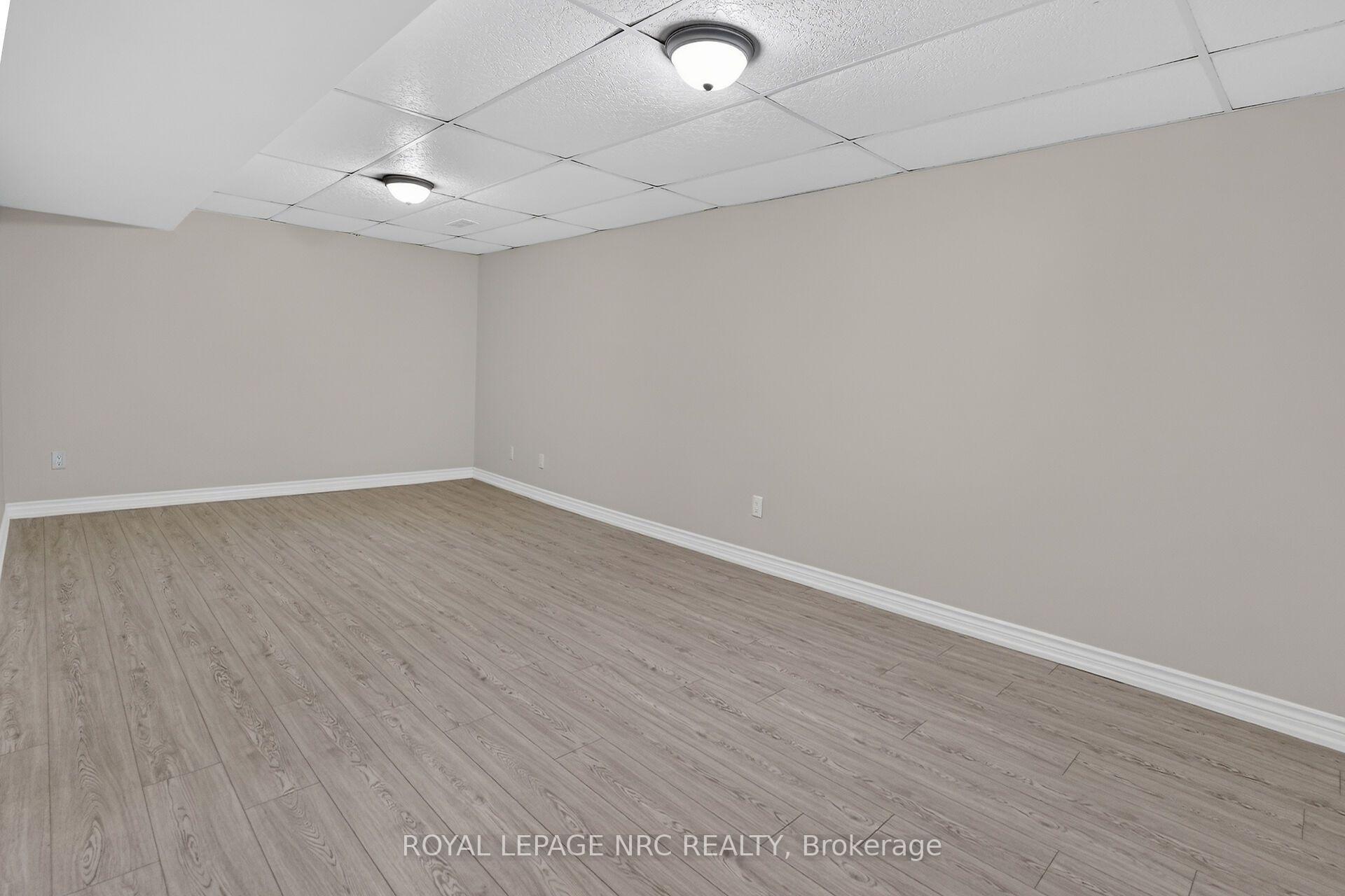 Photo 33 of 74 Sterling Street, St. Catharines, Rykert/Vansickle — HOMEH