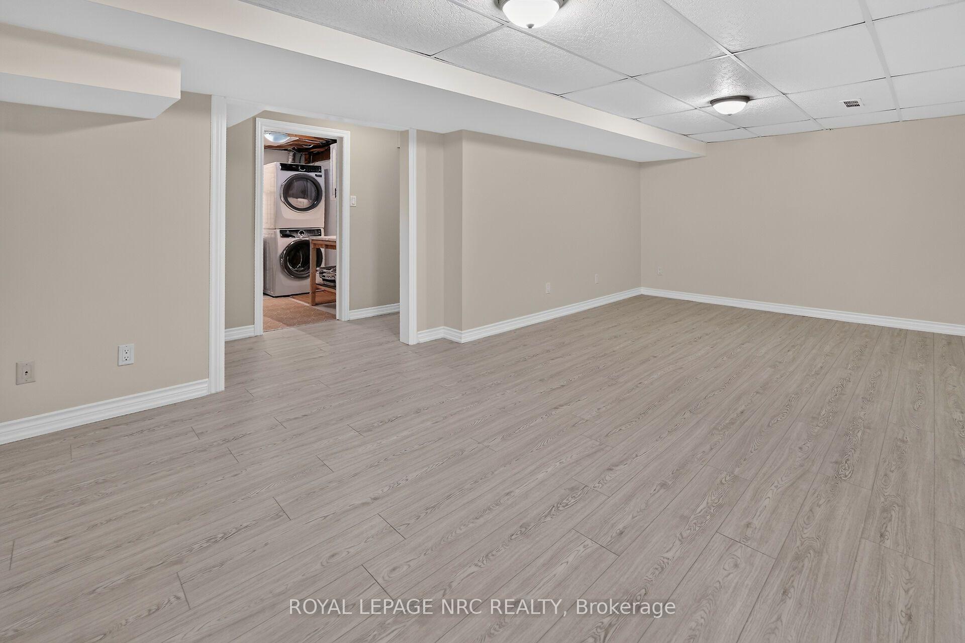 Photo 34 of 74 Sterling Street, St. Catharines, Rykert/Vansickle — HOMEH