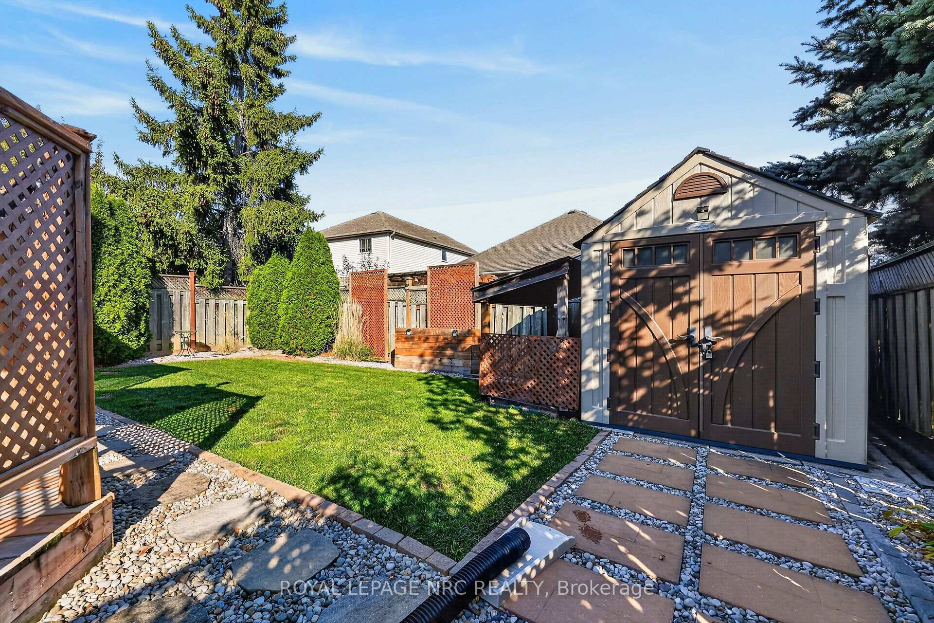 Photo 41 of 74 Sterling Street, St. Catharines, Rykert/Vansickle — HOMEH