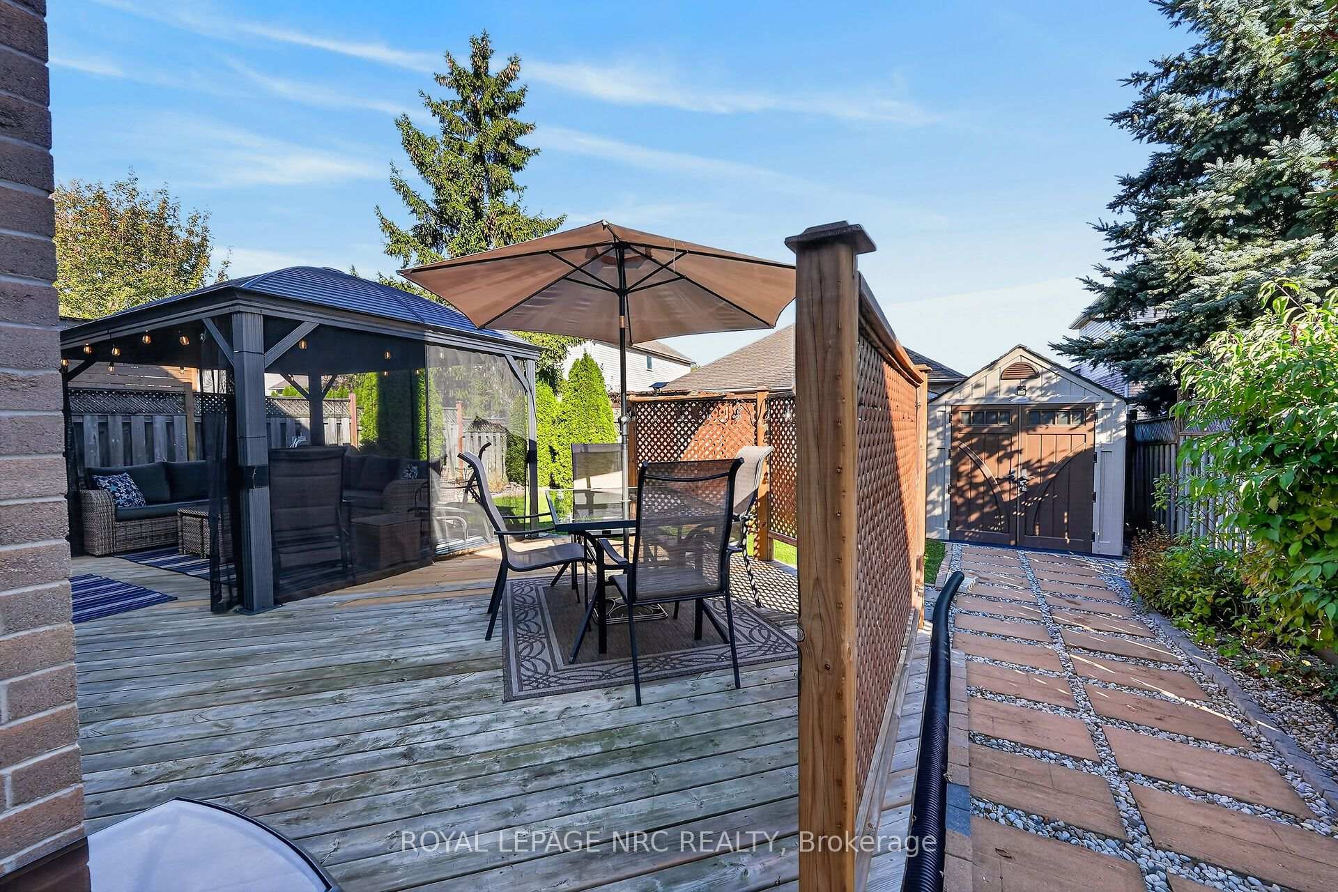 Photo 43 of 74 Sterling Street, St. Catharines, Rykert/Vansickle — HOMEH