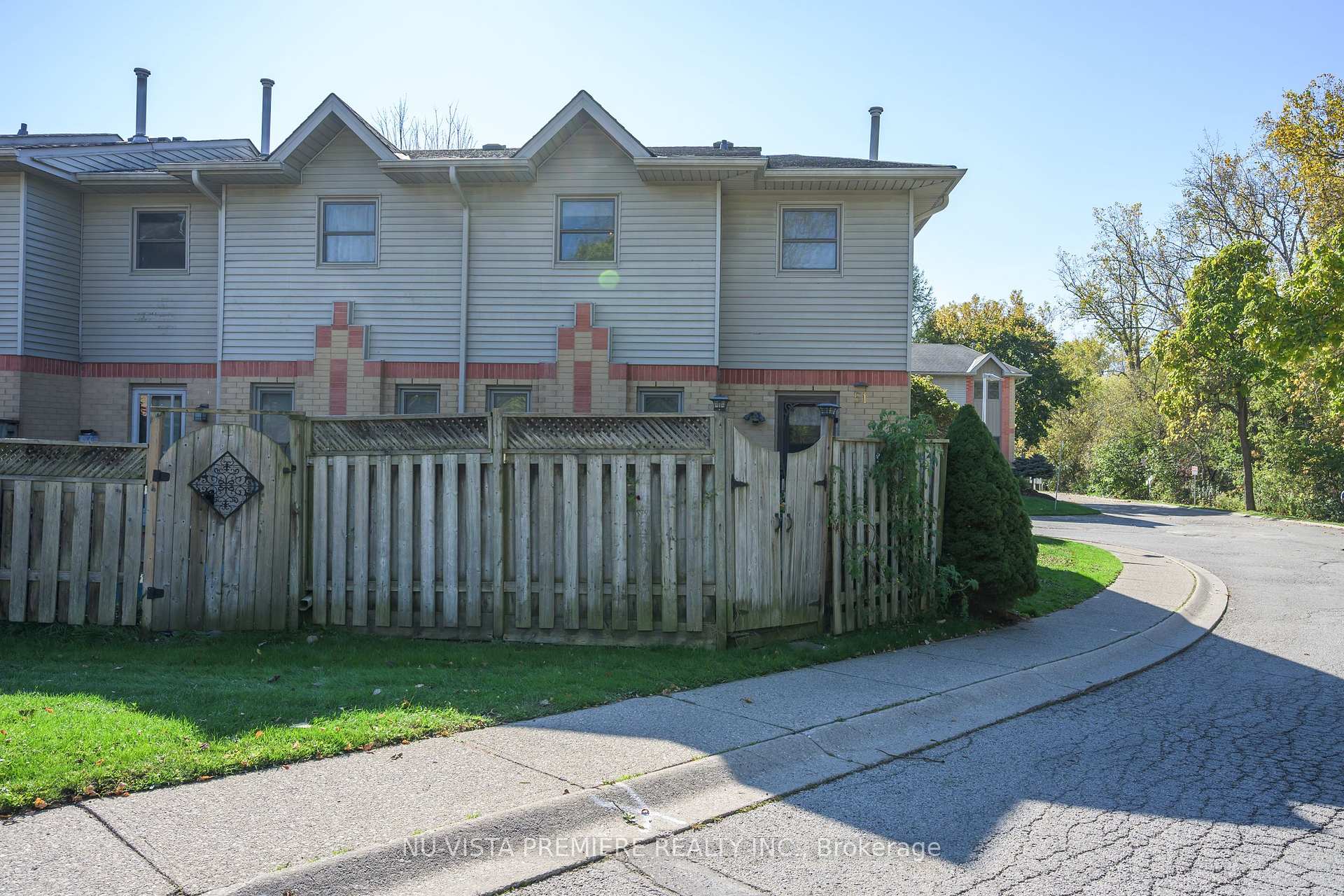 Photo 5 of Unit 51, 1199 Hamilton Road, London, East O — HOMEH