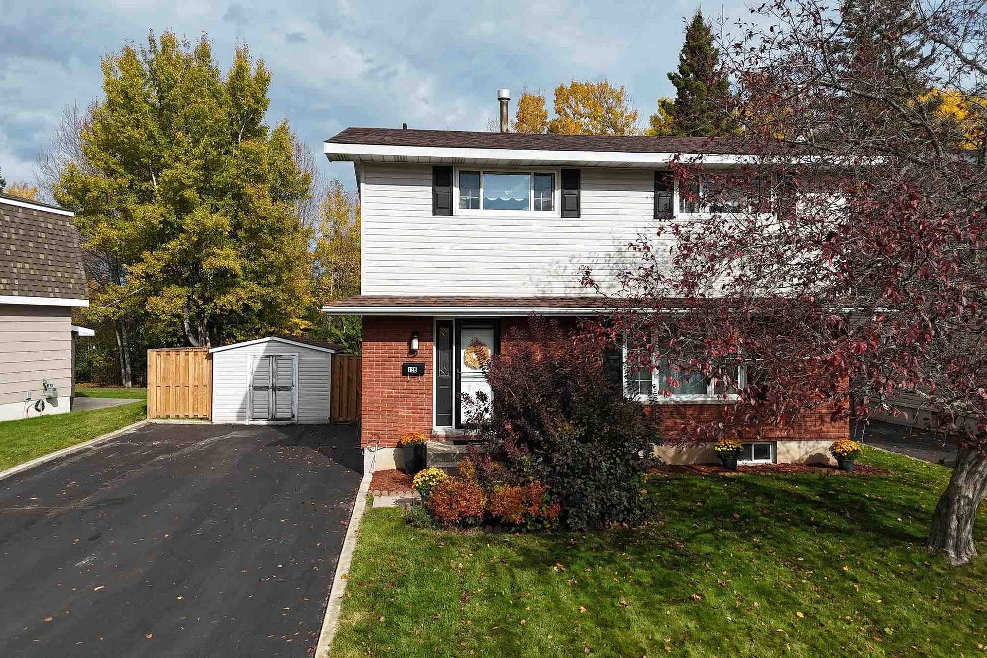 Photo 9 of 136 Glen Avenue, Sault Ste Marie, Ward 1 — HOMEH