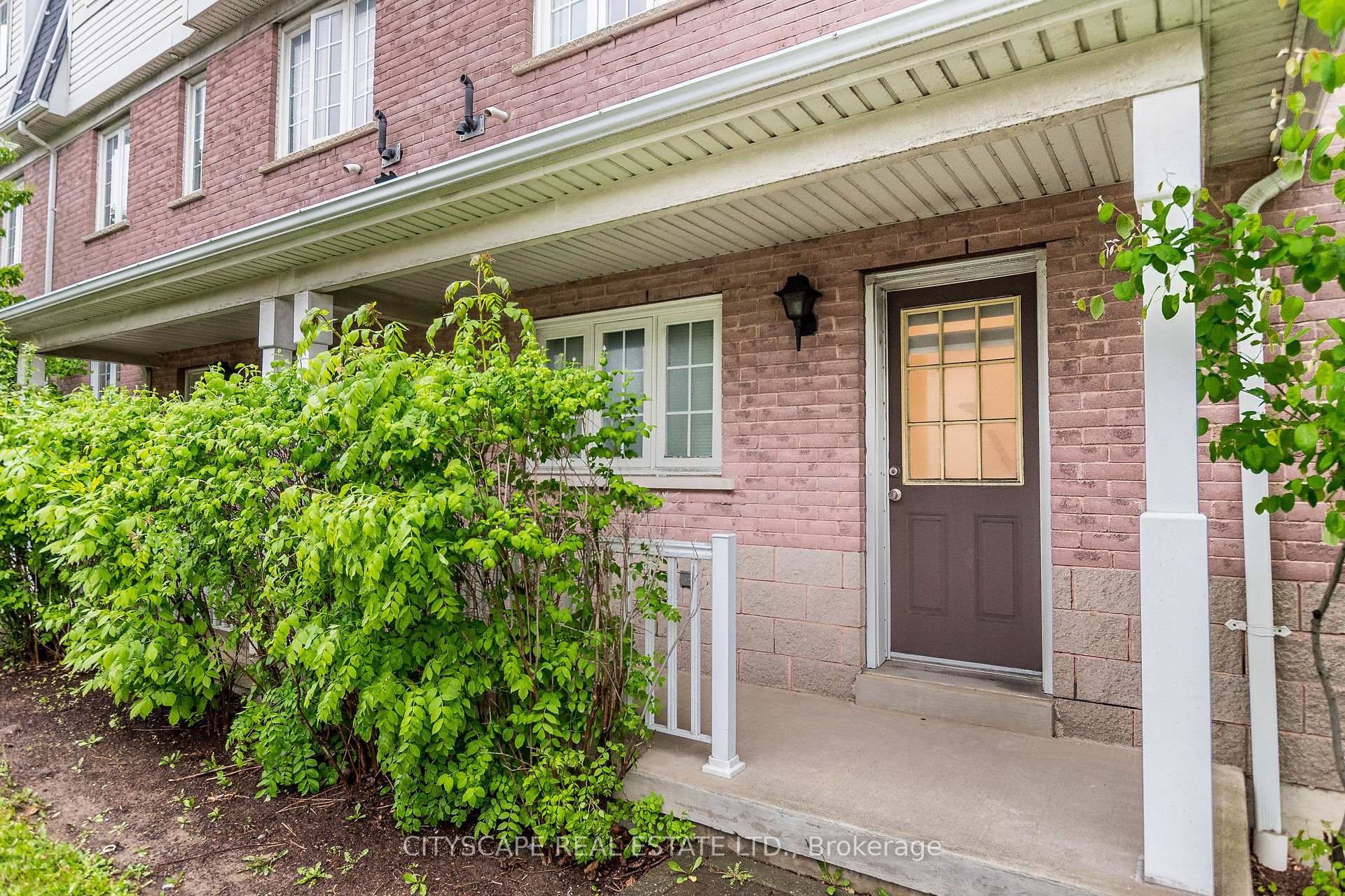 Photo 2 of Unit 39, 6830 Meadowvale Town Centre Circle, Mississauga, Meadowvale — HOMEH