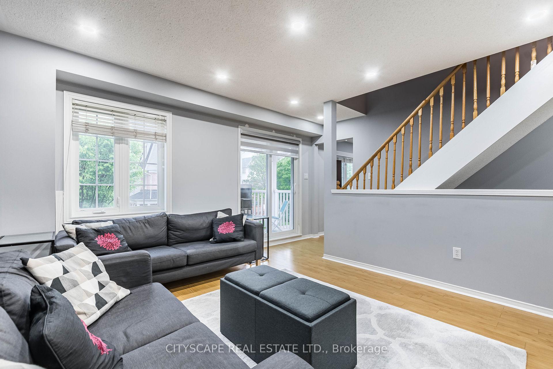 Photo 9 of Unit 39, 6830 Meadowvale Town Centre Circle, Mississauga, Meadowvale — HOMEH