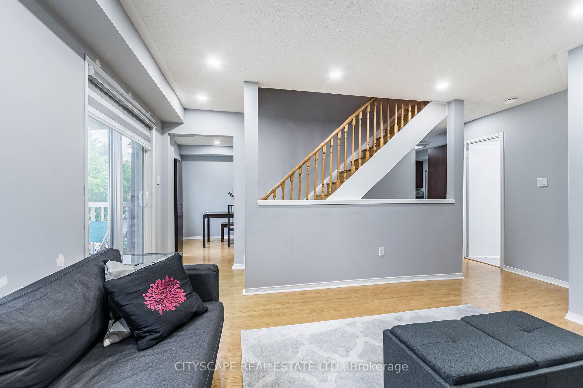 Photo 10 of Unit 39, 6830 Meadowvale Town Centre Circle, Mississauga, Meadowvale — HOMEH