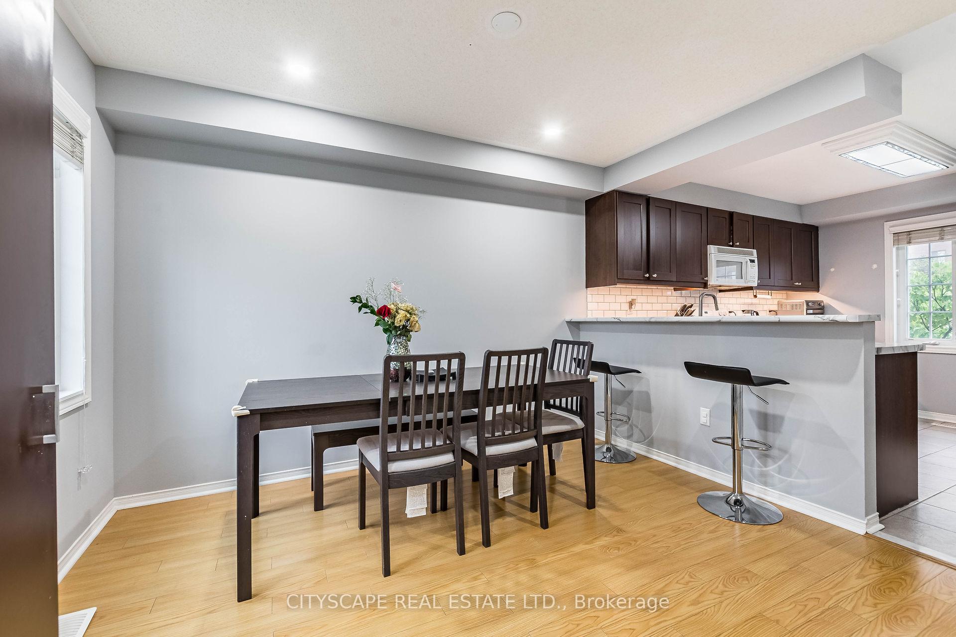Photo 11 of Unit 39, 6830 Meadowvale Town Centre Circle, Mississauga, Meadowvale — HOMEH