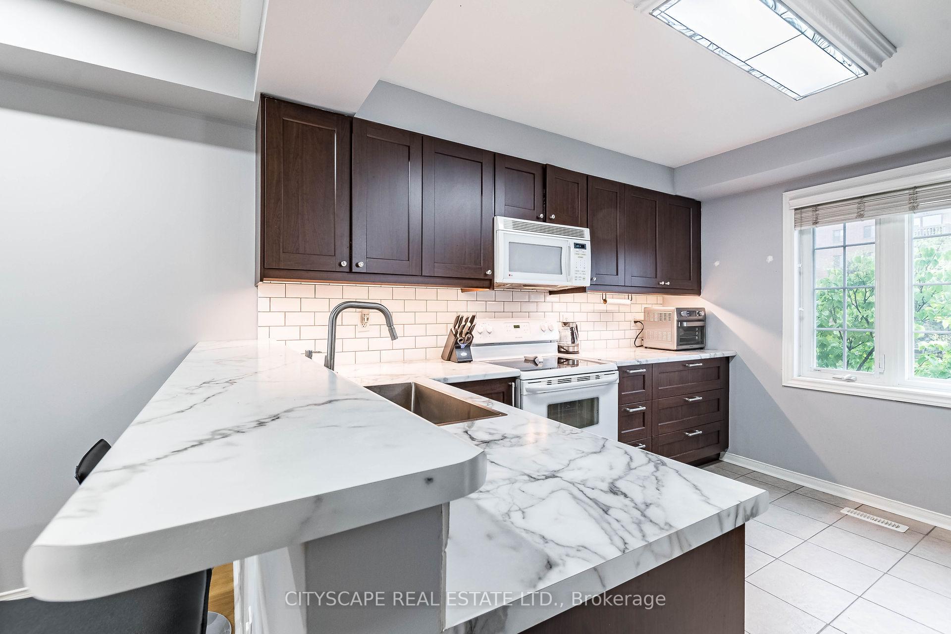 Photo 13 of Unit 39, 6830 Meadowvale Town Centre Circle, Mississauga, Meadowvale — HOMEH