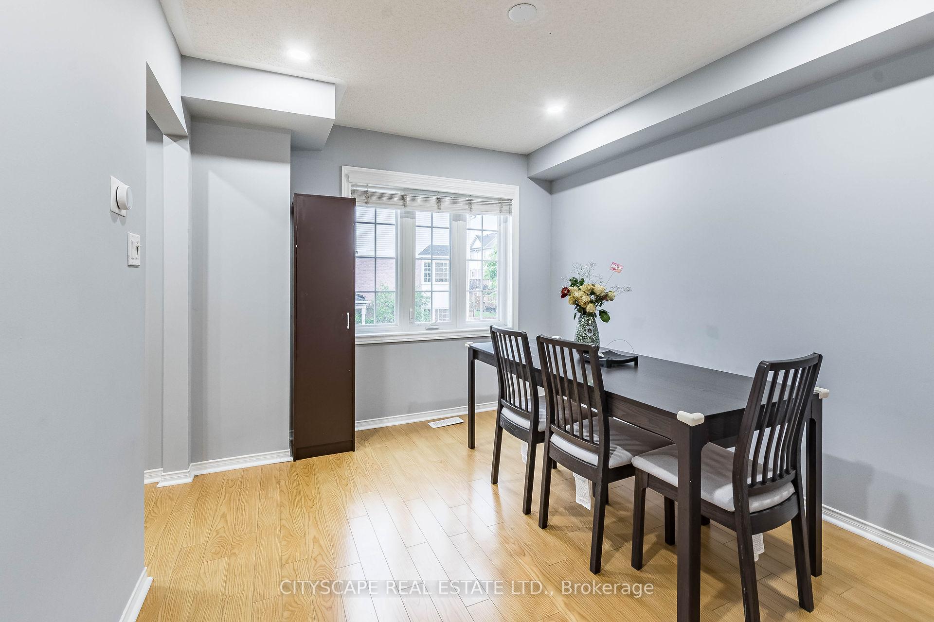 Photo 15 of Unit 39, 6830 Meadowvale Town Centre Circle, Mississauga, Meadowvale — HOMEH