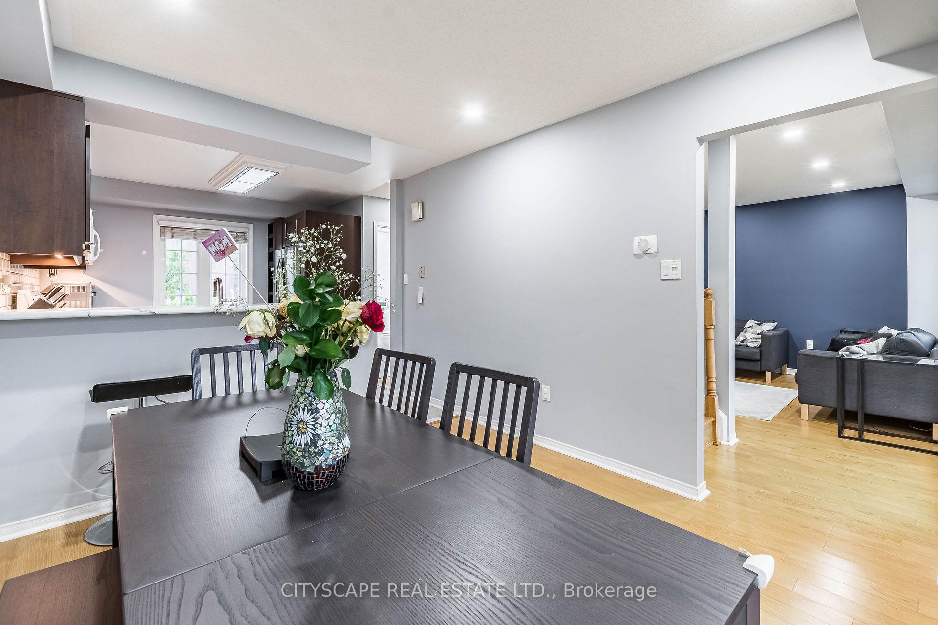 Photo 16 of Unit 39, 6830 Meadowvale Town Centre Circle, Mississauga, Meadowvale — HOMEH