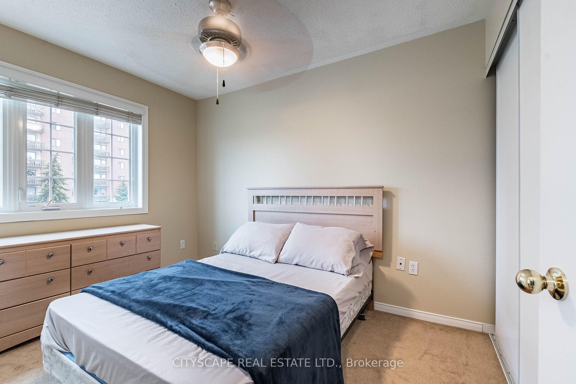 Photo 22 of Unit 39, 6830 Meadowvale Town Centre Circle, Mississauga, Meadowvale — HOMEH