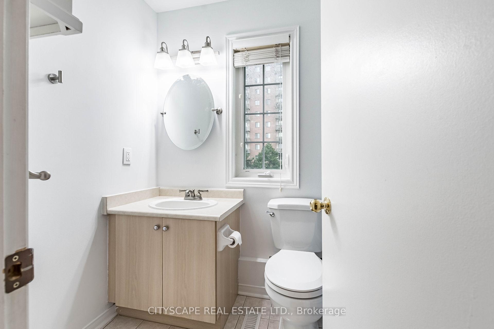 Photo 25 of Unit 39, 6830 Meadowvale Town Centre Circle, Mississauga, Meadowvale — HOMEH