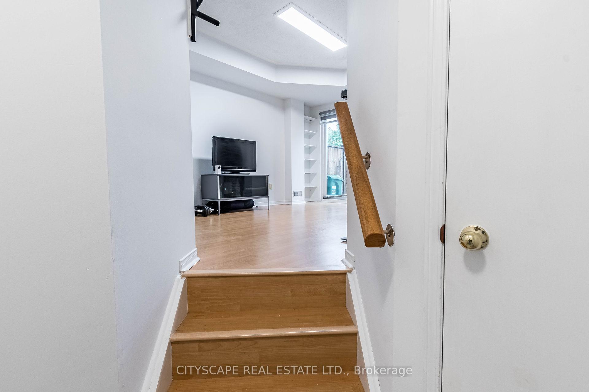 Photo 31 of Unit 39, 6830 Meadowvale Town Centre Circle, Mississauga, Meadowvale — HOMEH