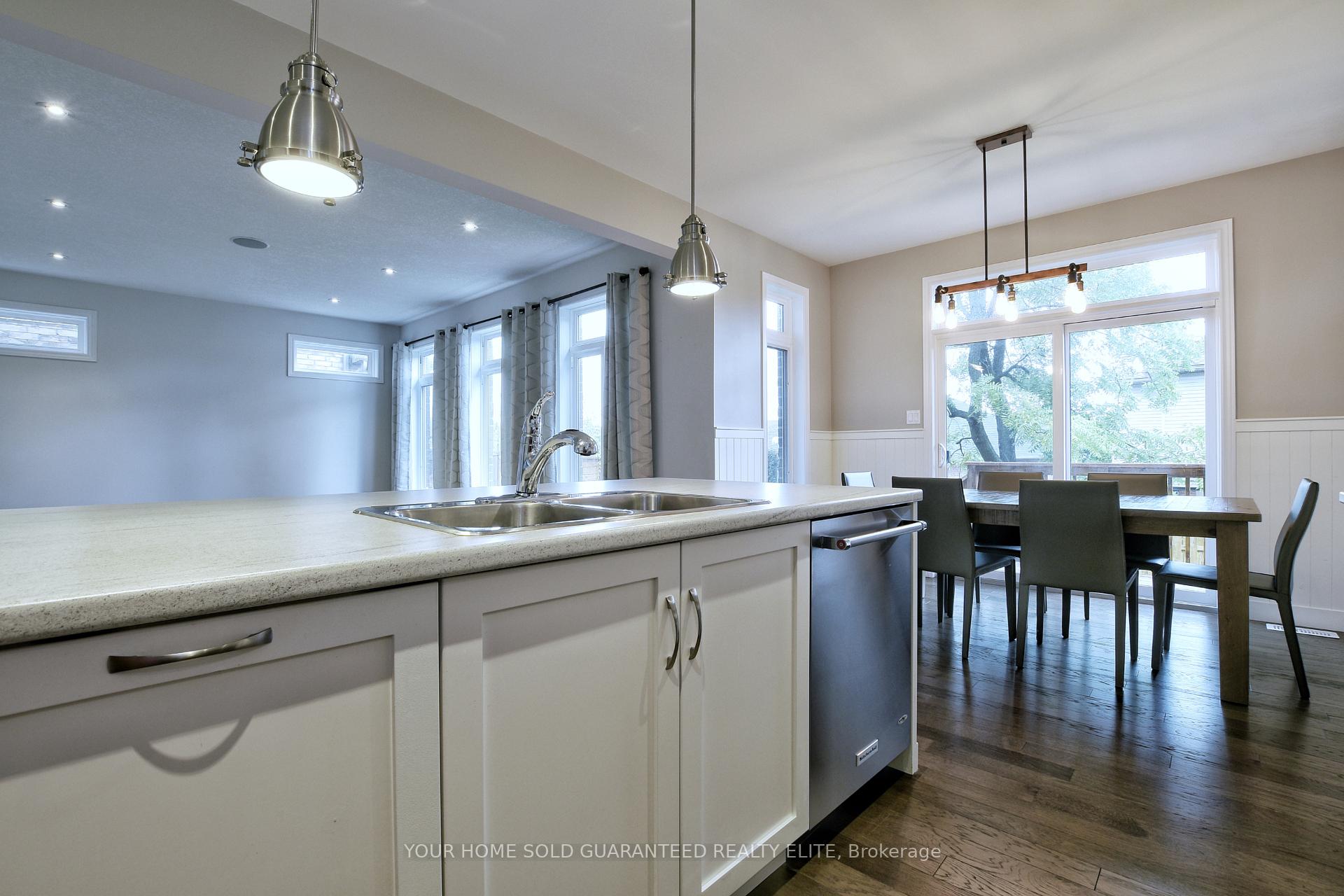 Photo 5 of Unit 5, 270 Main Street W, Grimsby, Grimsby West — HOMEH