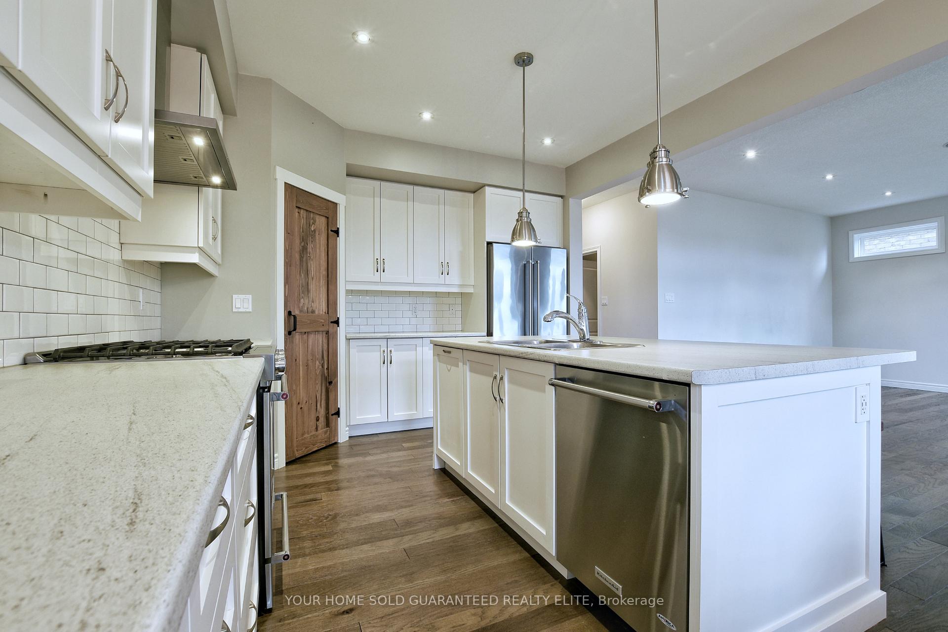 Photo 7 of Unit 5, 270 Main Street W, Grimsby, Grimsby West — HOMEH