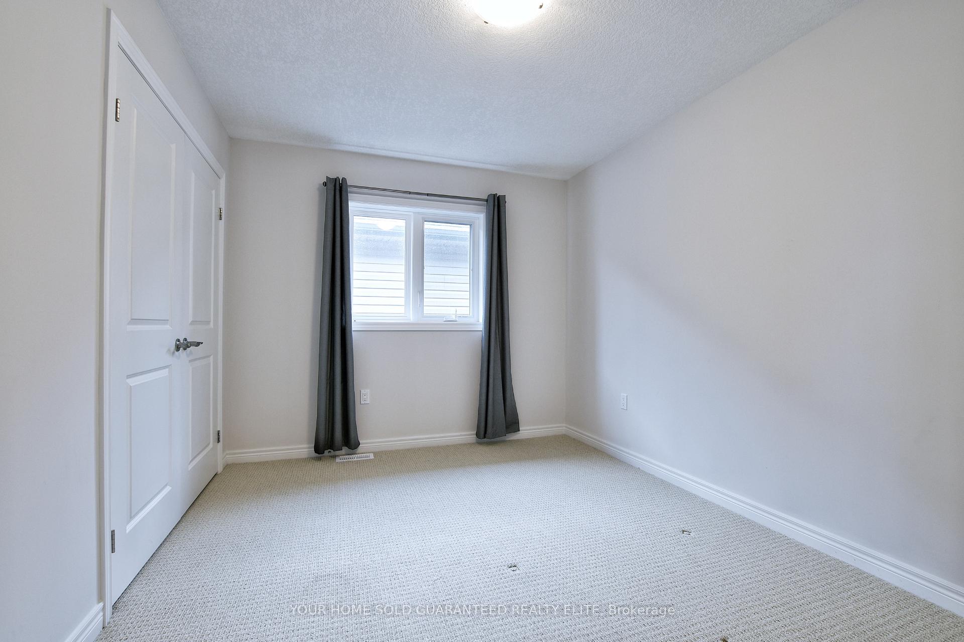 Photo 21 of Unit 5, 270 Main Street W, Grimsby, Grimsby West — HOMEH