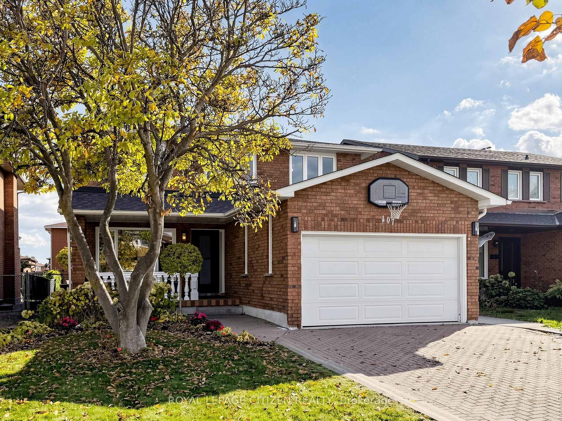 Photo 2 of 407 Forest Drive, Vaughan, West Woodbridge — HOMEH