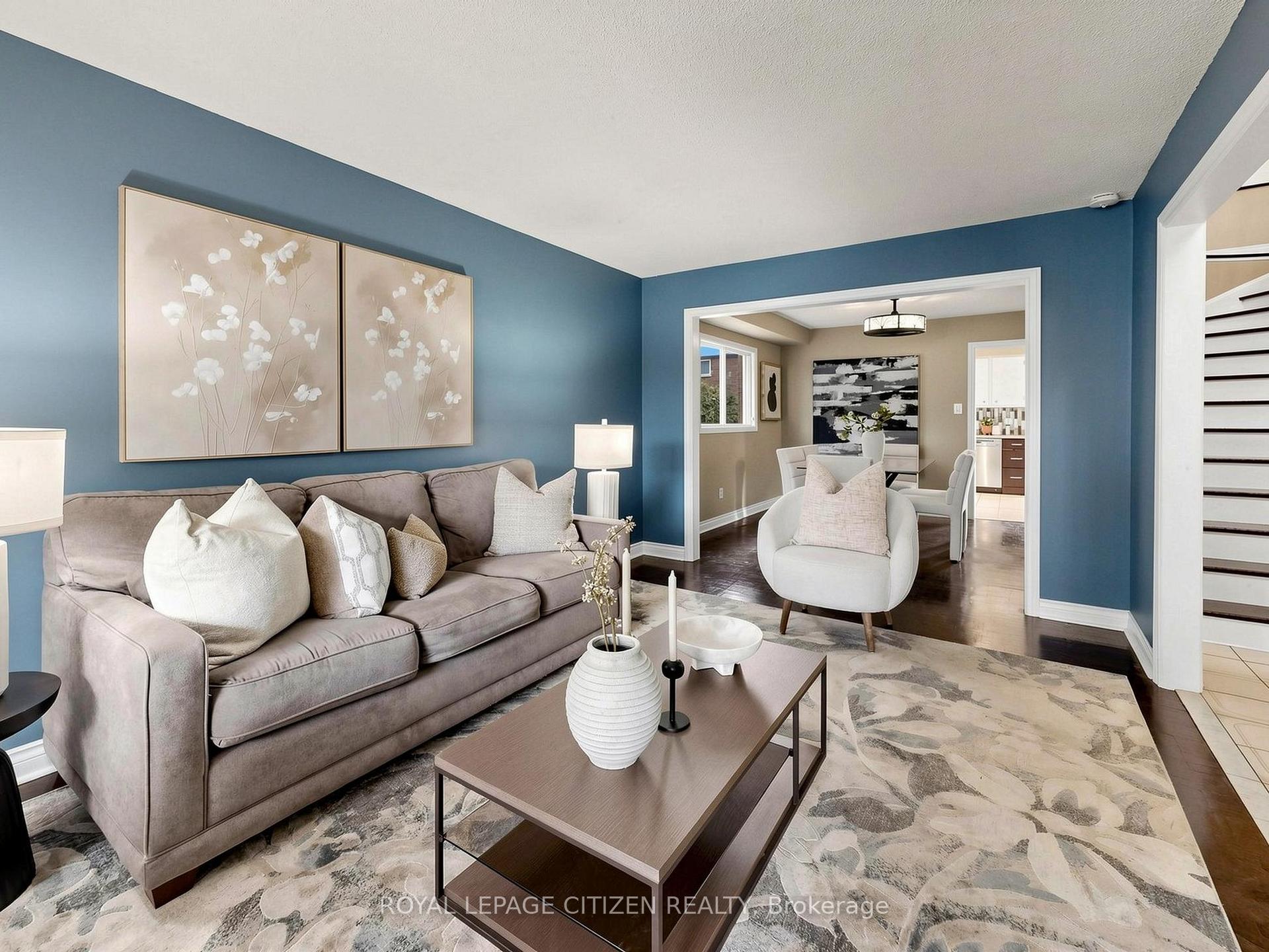Photo 4 of 407 Forest Drive, Vaughan, West Woodbridge — HOMEH