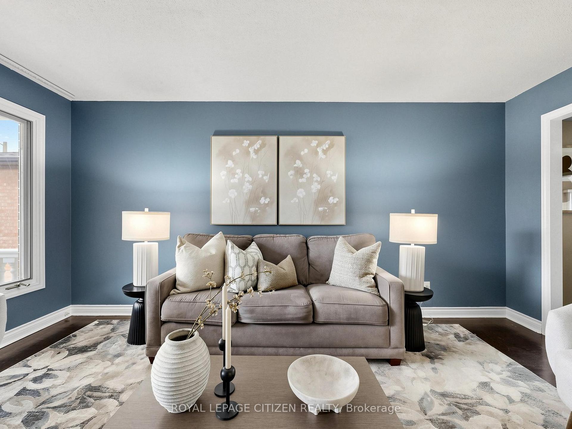 Photo 5 of 407 Forest Drive, Vaughan, West Woodbridge — HOMEH