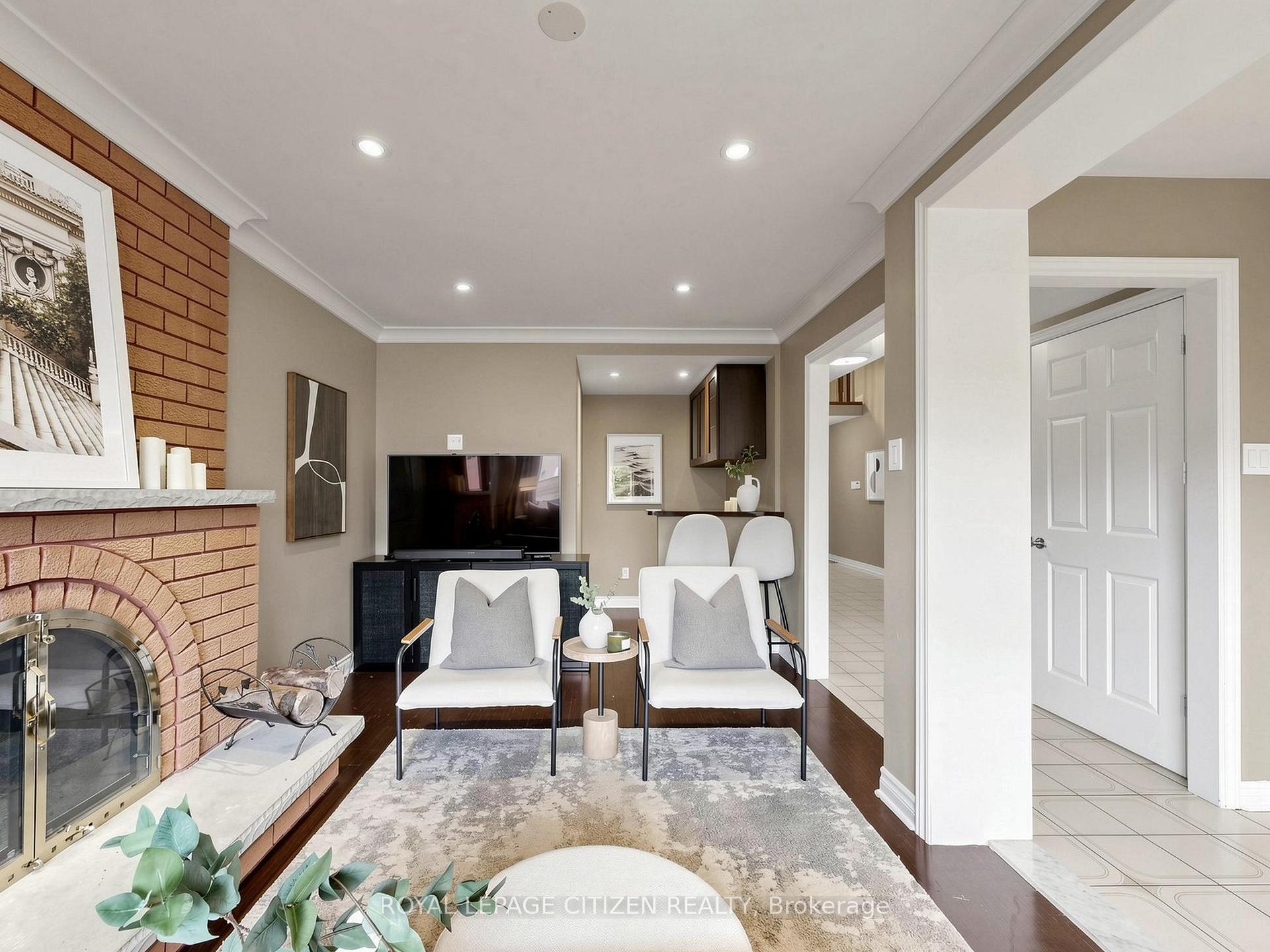 Photo 11 of 407 Forest Drive, Vaughan, West Woodbridge — HOMEH