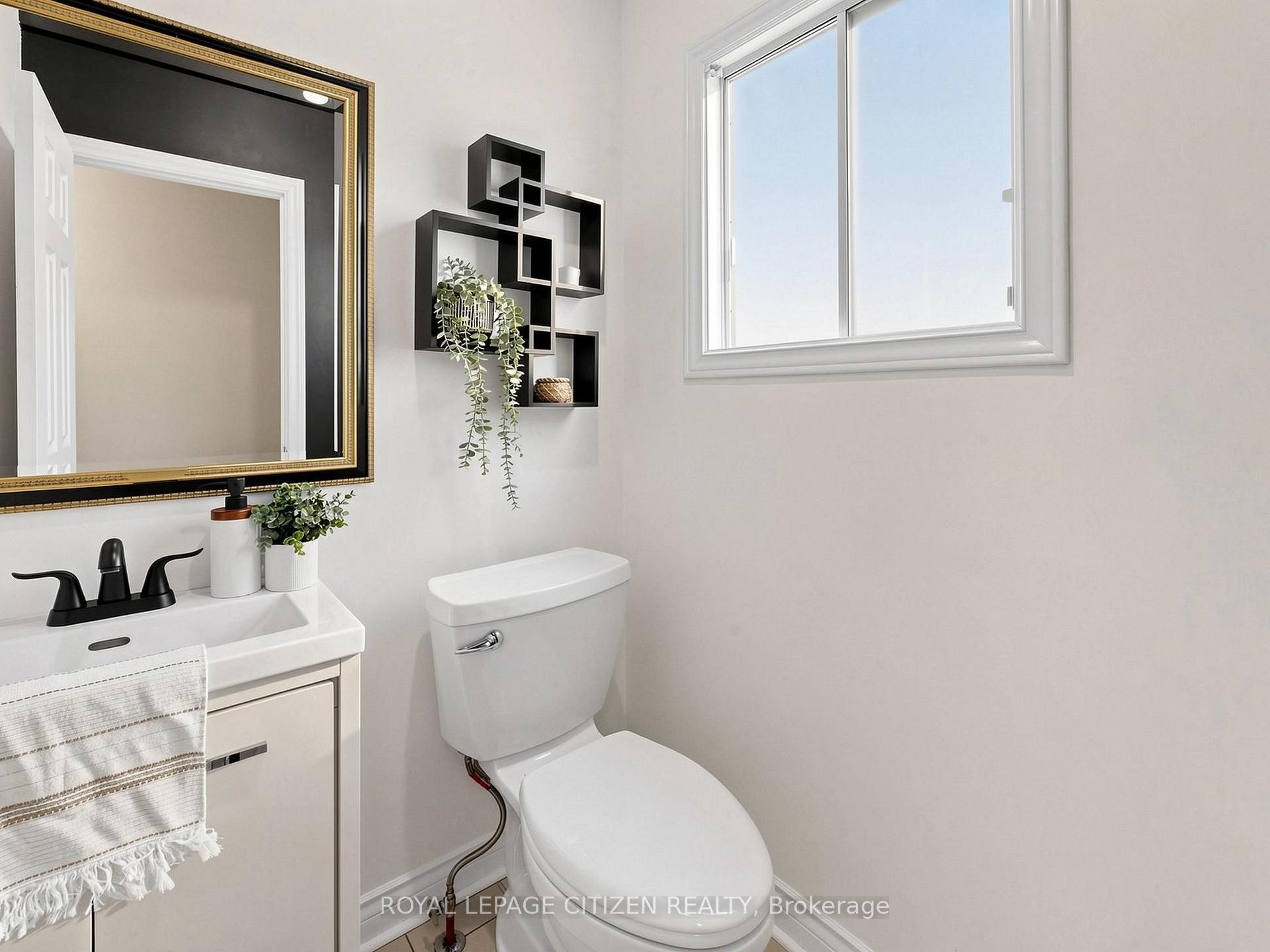 Photo 20 of 407 Forest Drive, Vaughan, West Woodbridge — HOMEH