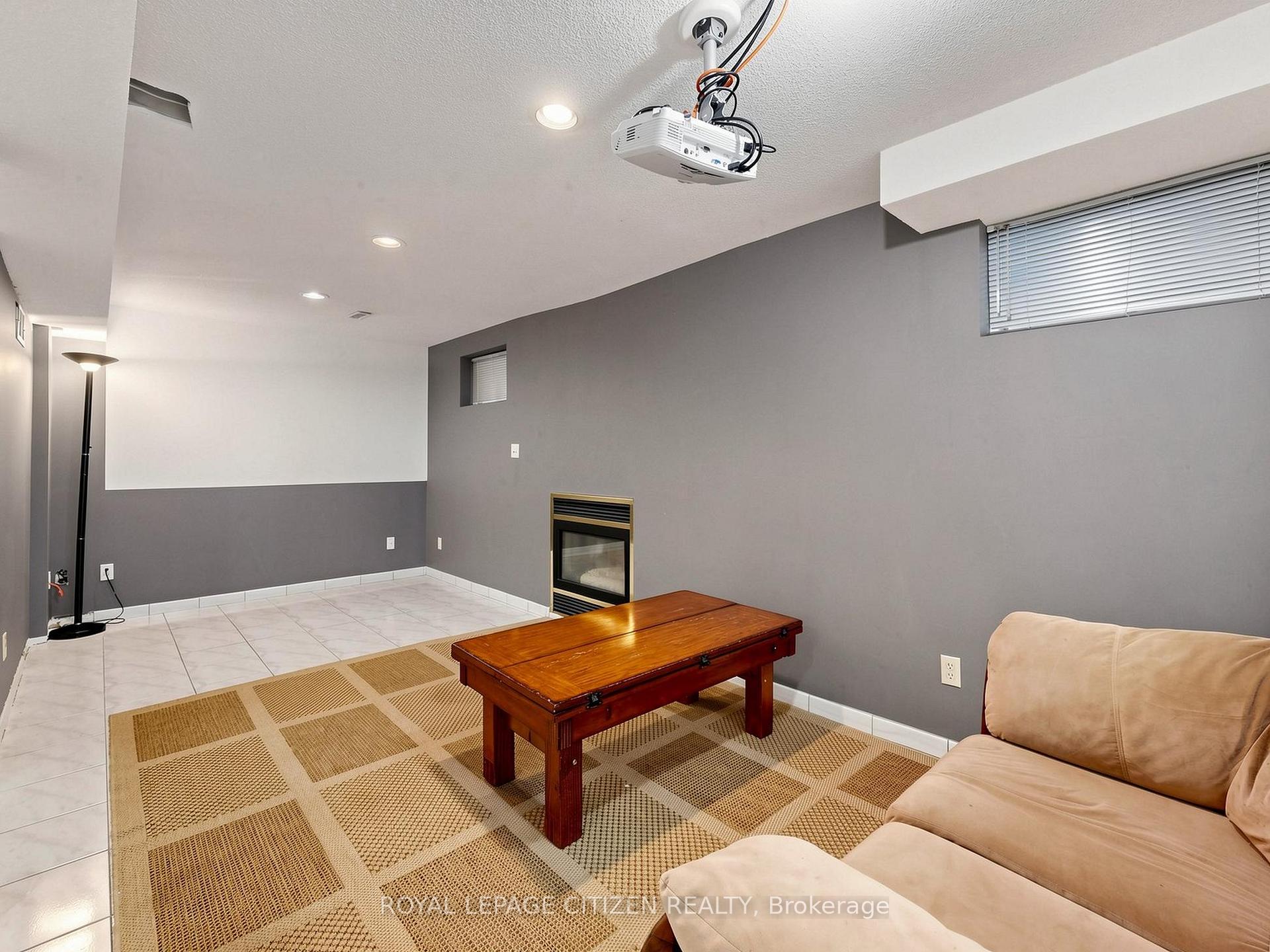 Photo 34 of 407 Forest Drive, Vaughan, West Woodbridge — HOMEH