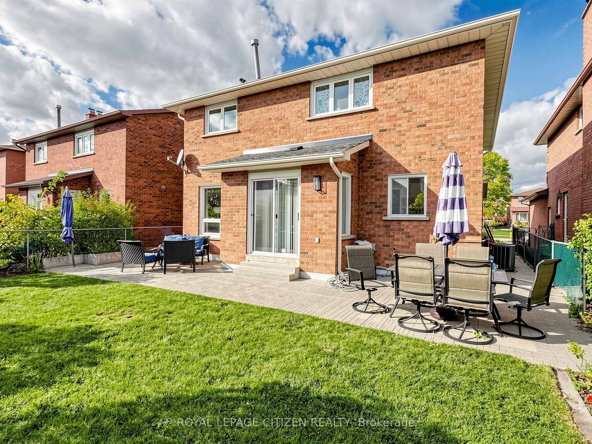 Photo 36 of 407 Forest Drive, Vaughan, West Woodbridge — HOMEH