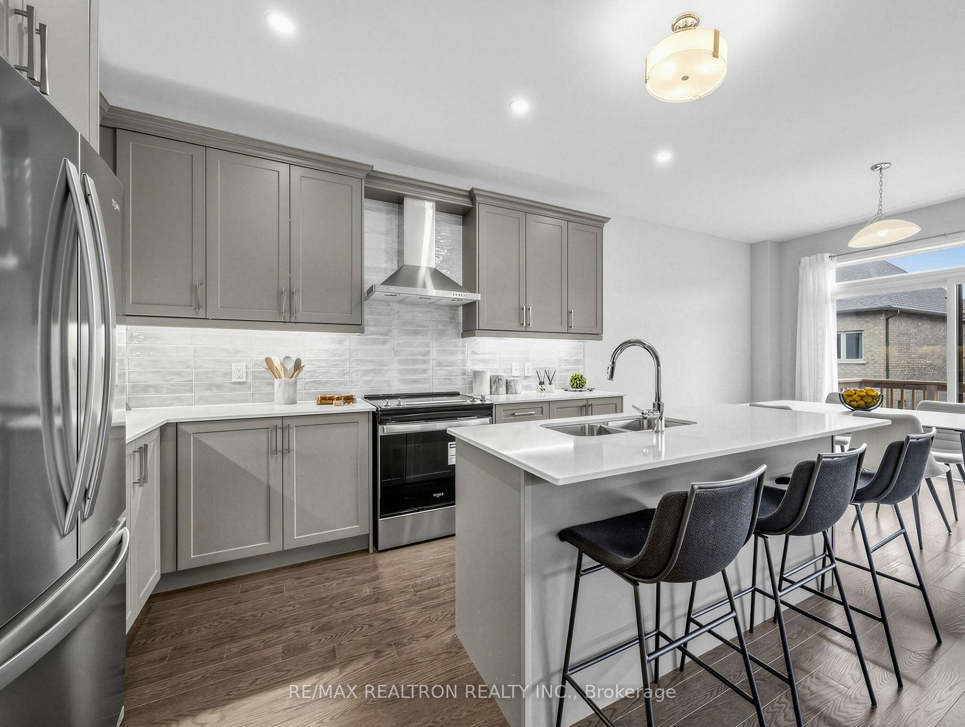 Photo 2 of 38 Periwinkle Road, Springwater, Midhurst — HOMEH