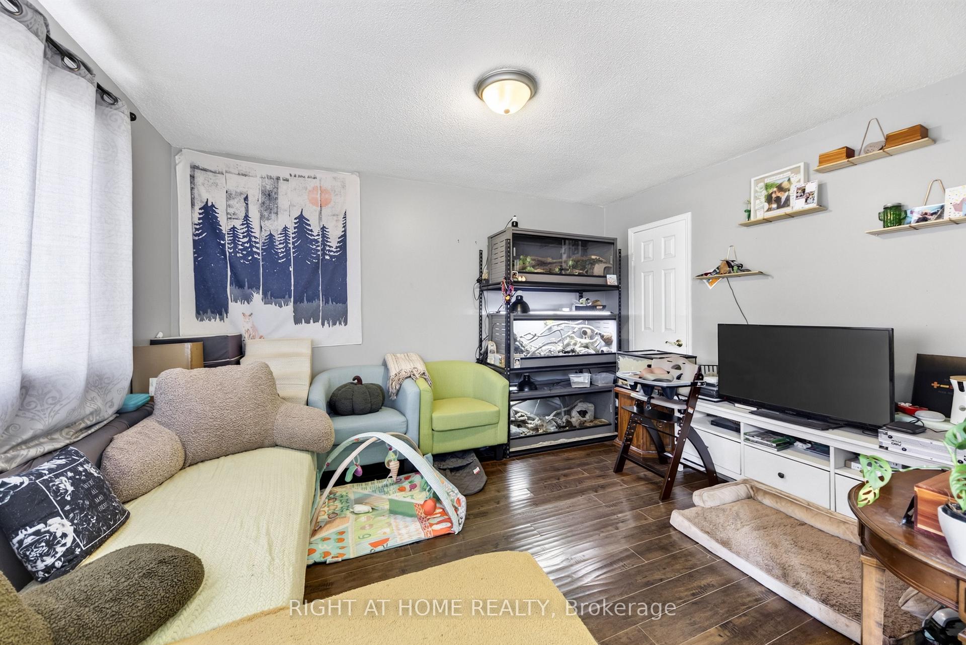 Photo 17 of 80 Garden Drive, Barrie, Allandale Heights — HOMEH
