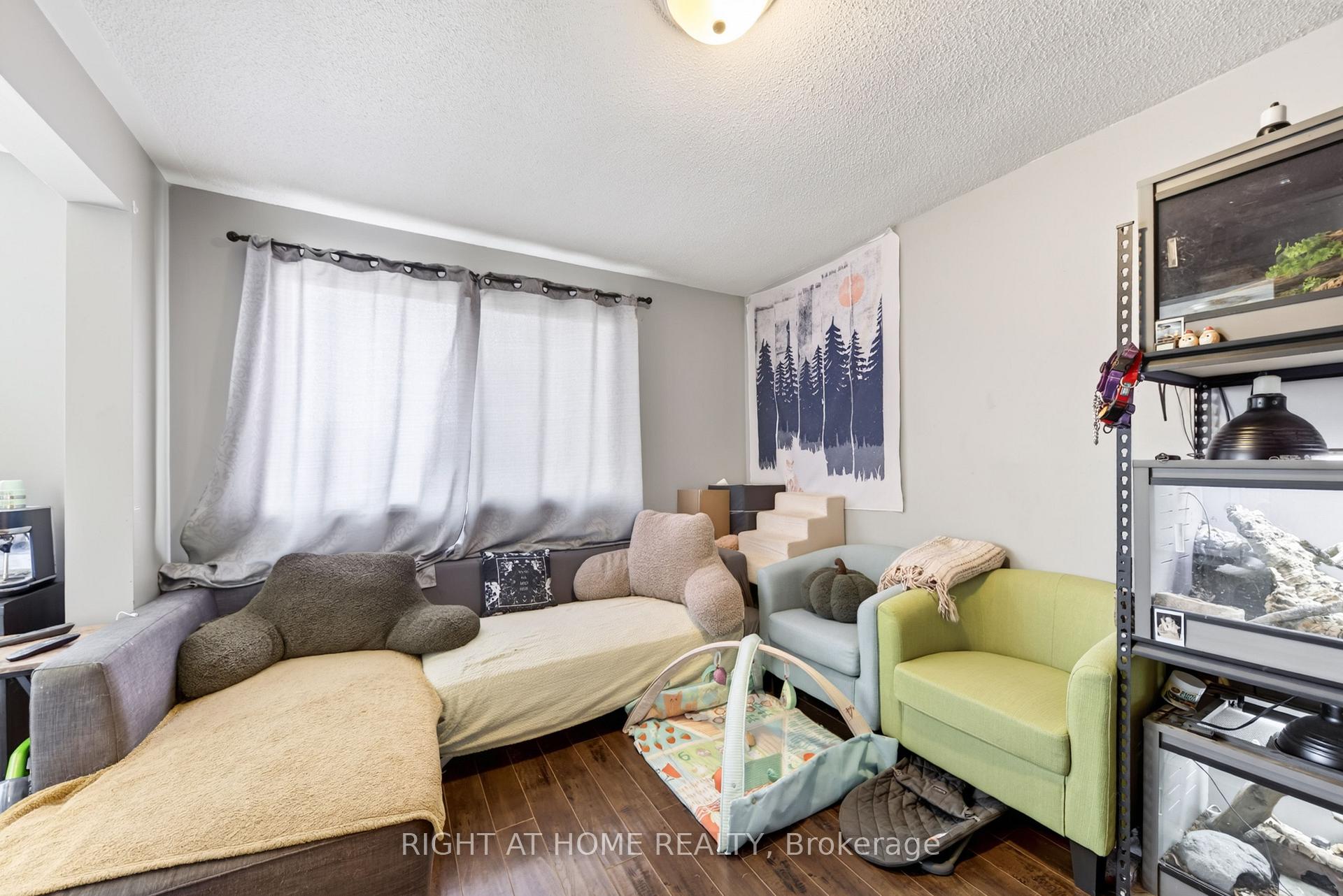 Photo 18 of 80 Garden Drive, Barrie, Allandale Heights — HOMEH